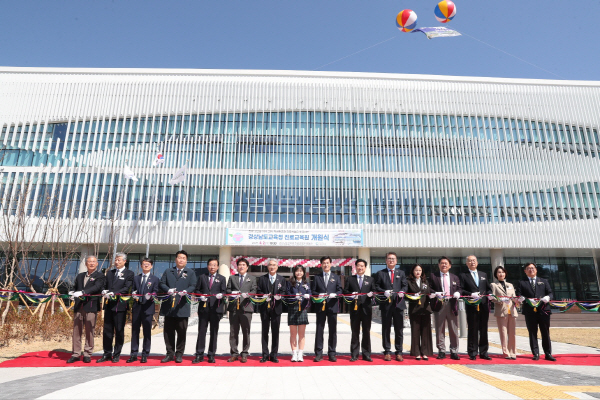 경남교육청 진로교육원 개원, 학생 맞춤형 진로교육 시작 - 관련이미지1