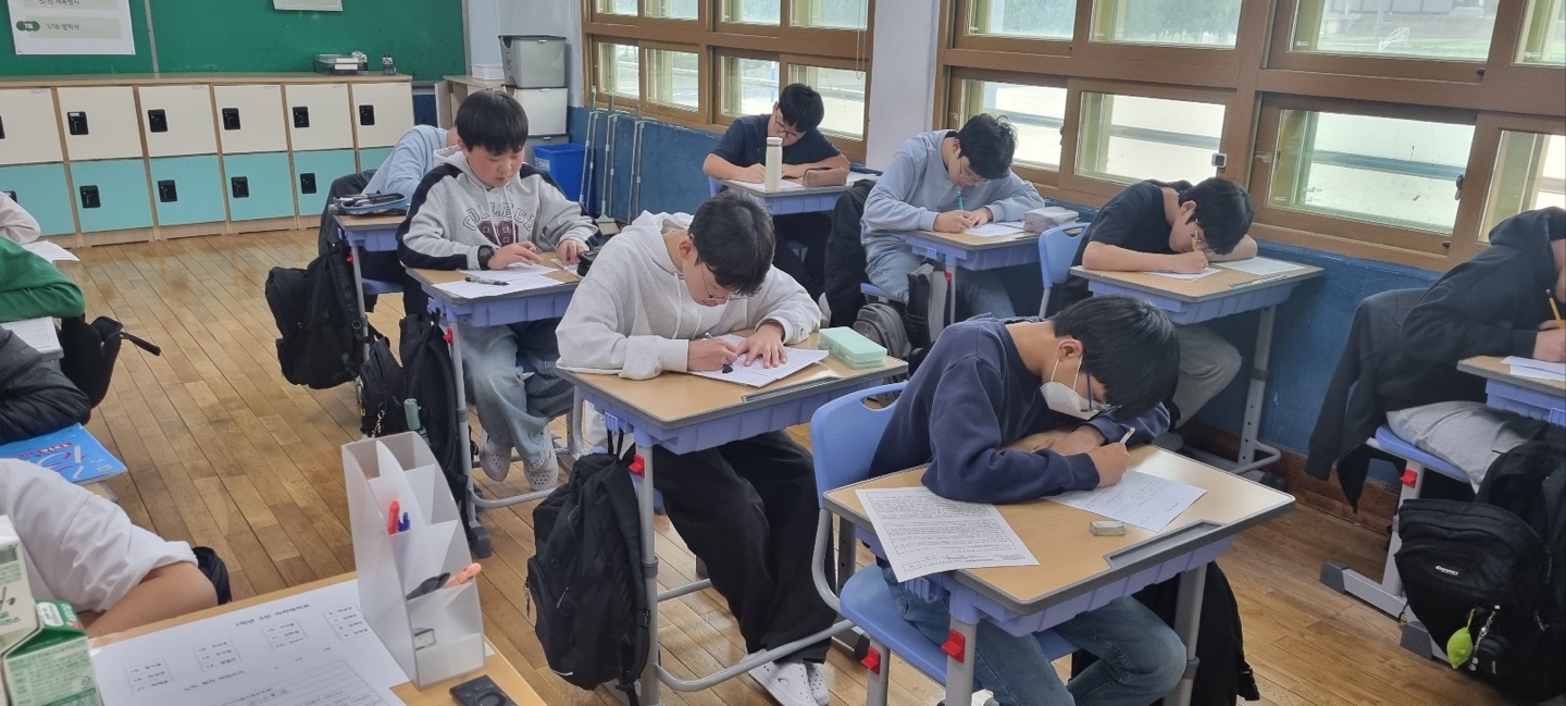 시 쓰는 남해 소년들, 8번째 창작 시집 출판 - 관련이미지3