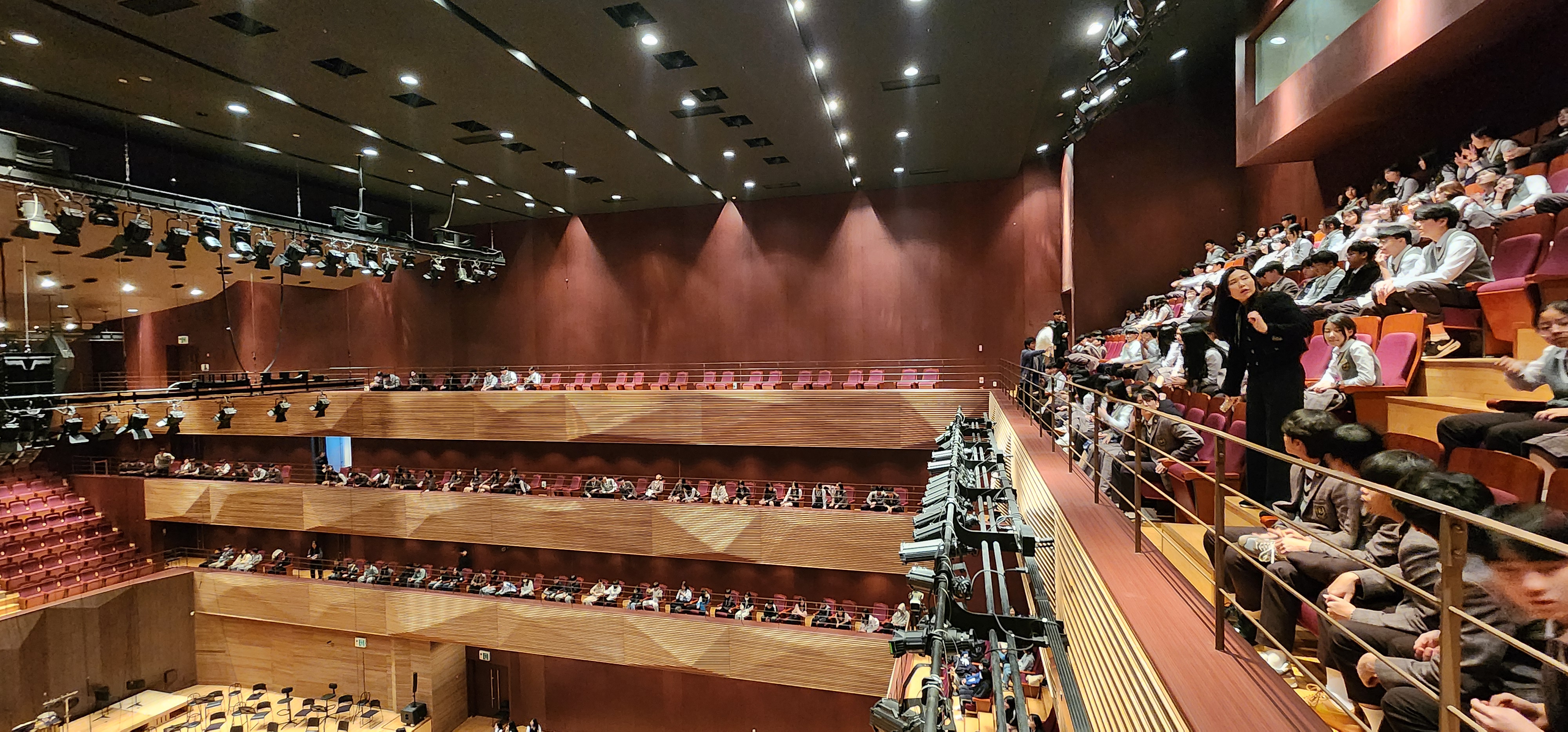 음악이 흐르는 교실 밖 배움, 동원고 2025. 통영국제음악제 스쿨콘서트 참여 -임윤찬 협연, 클래식 음악의 매력을 직접 경험하다!- - 관련이미지1