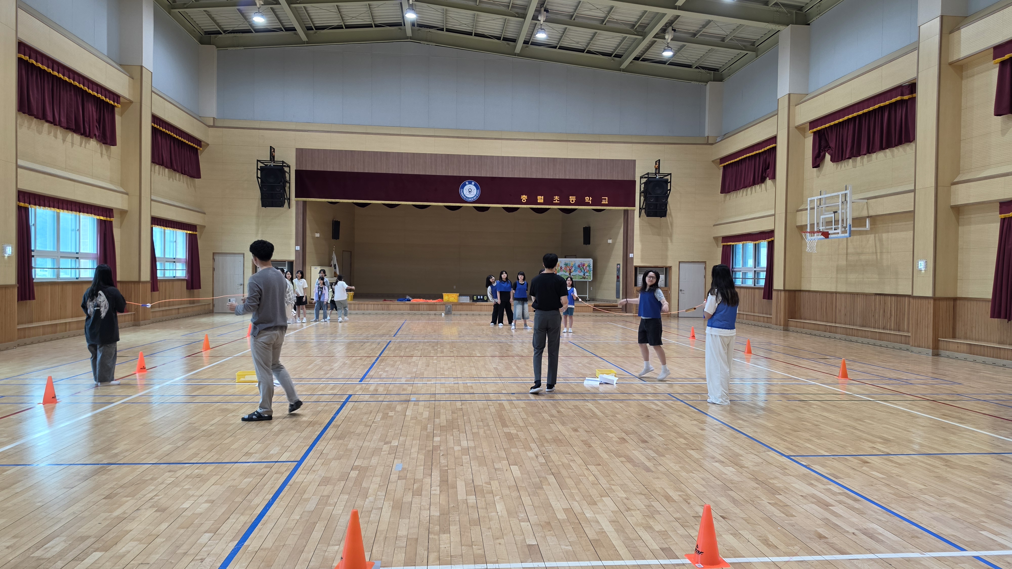 충렬초, 통영교육발전특구 작은학교 아카데미[뮤지컬‘아우름’체험DAY] 개최 - 관련이미지3