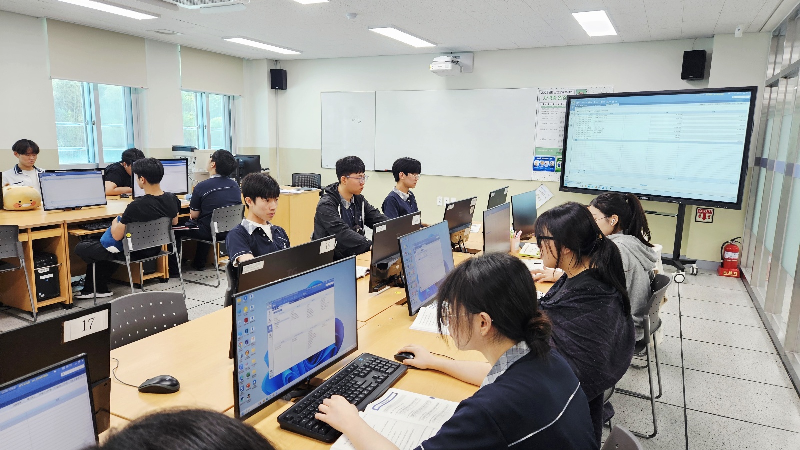 진영제일고, 지역 금융권 취업 성과 이어가 - 관련이미지3