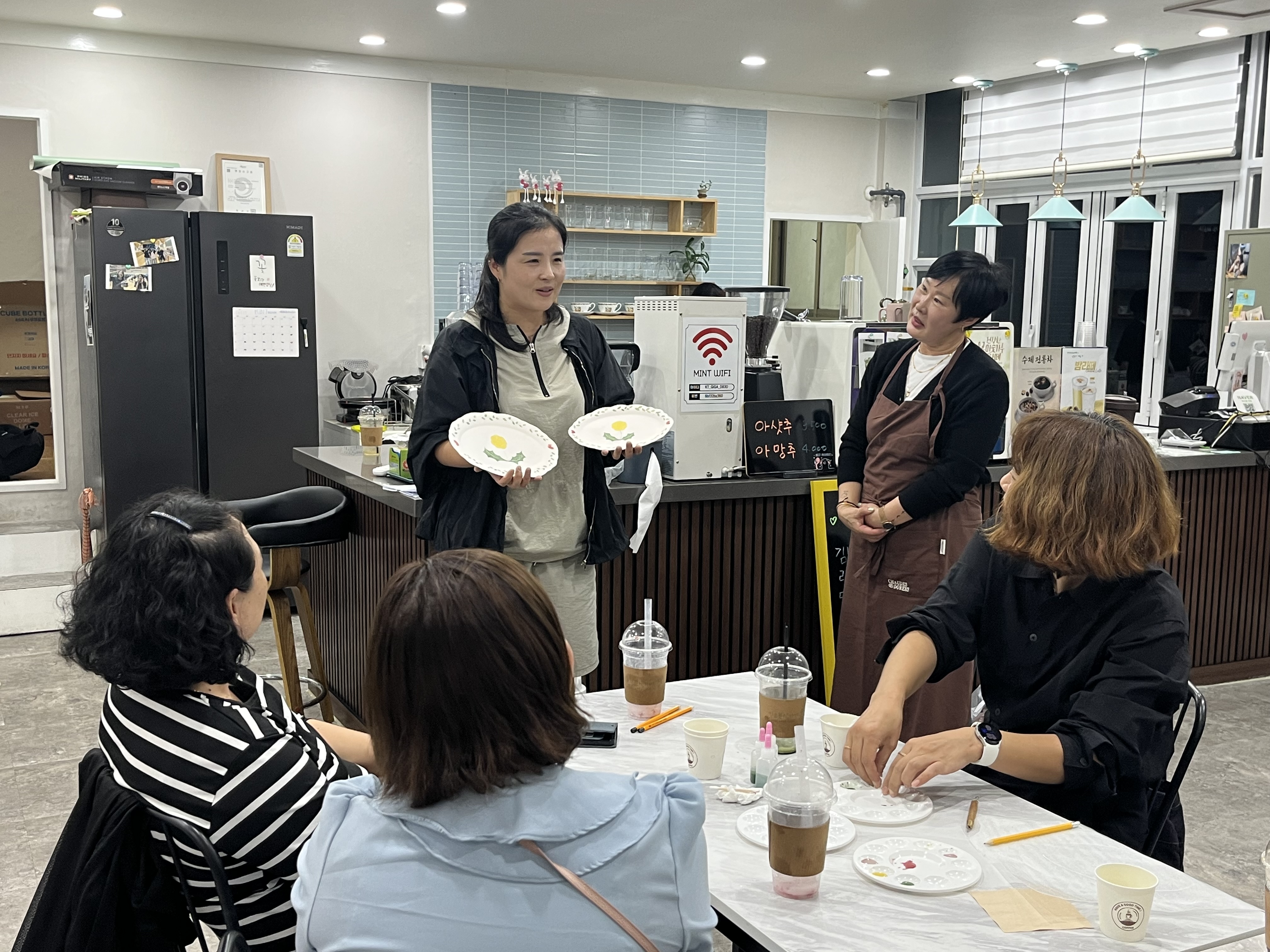 야로초, 학부모 공동체 도자기 핸드페인팅 체험연수 실시! - 관련이미지3