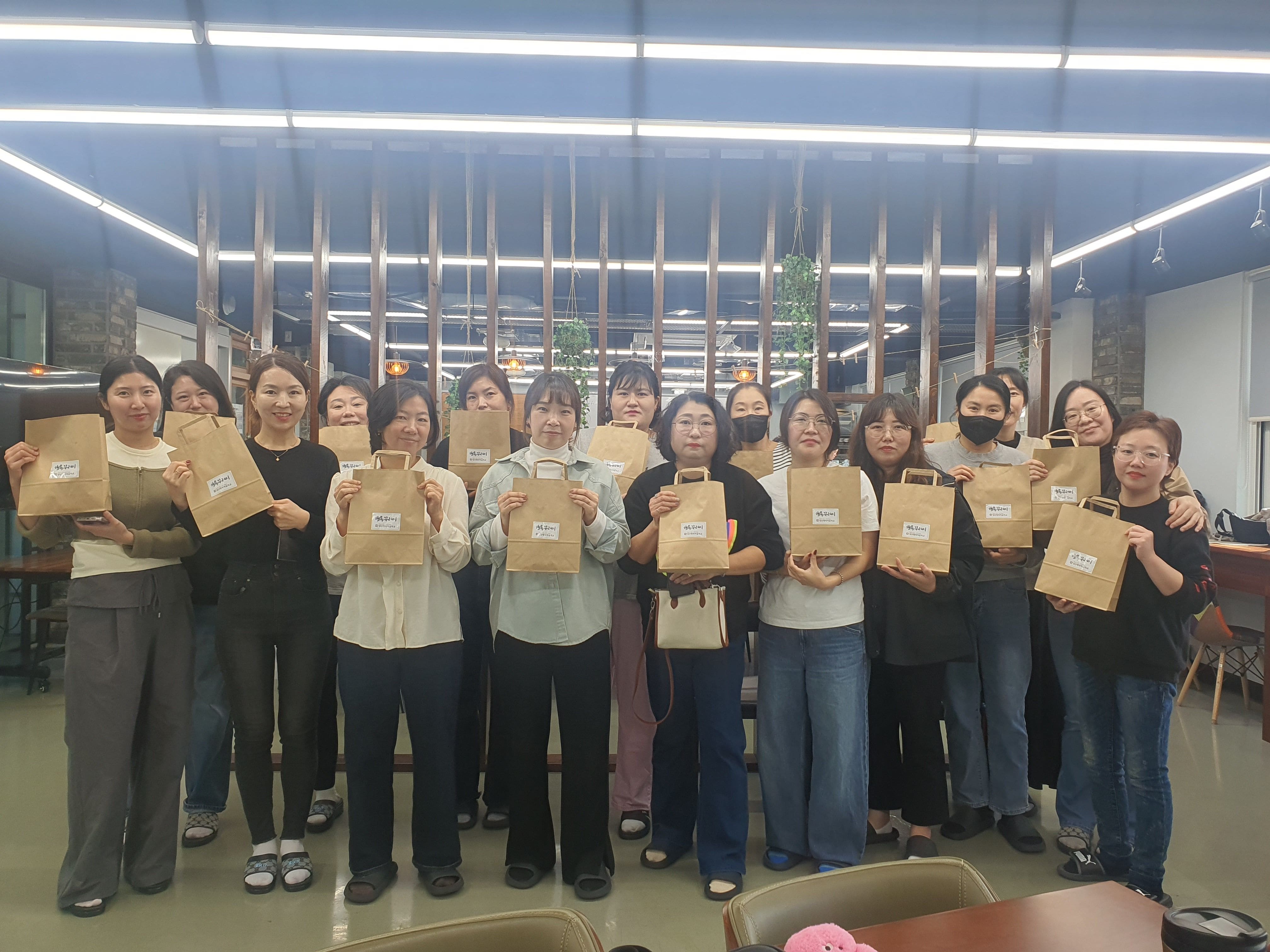 신기초, 「학부모 쉼표」 연수 “잠시 멈춰, 나를 돌아보는 시간” - 관련이미지2