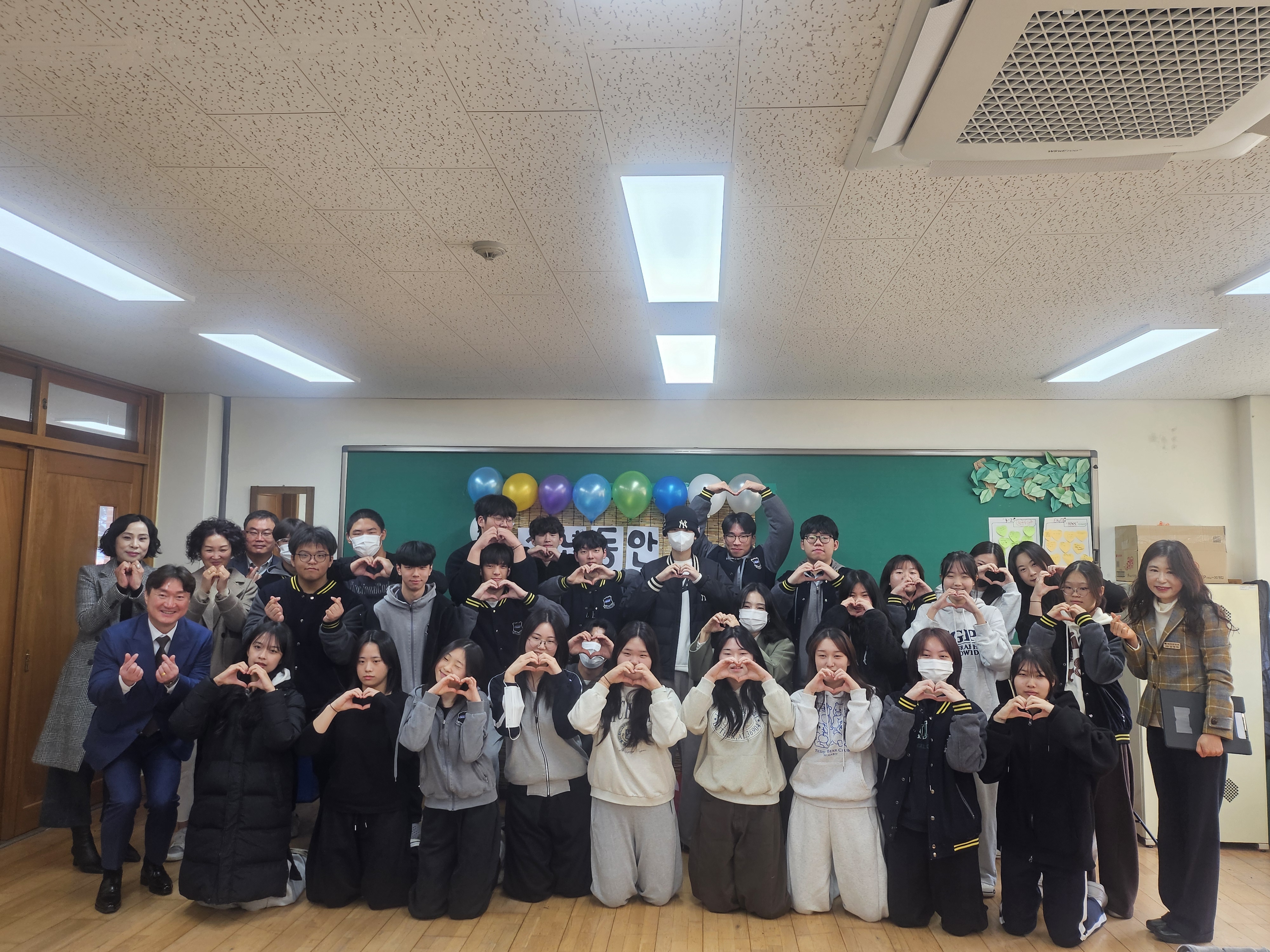 “투병 중에도 꽃피운 학업의 결실, 지역사회가 함께 응원합니다” - 관련이미지1