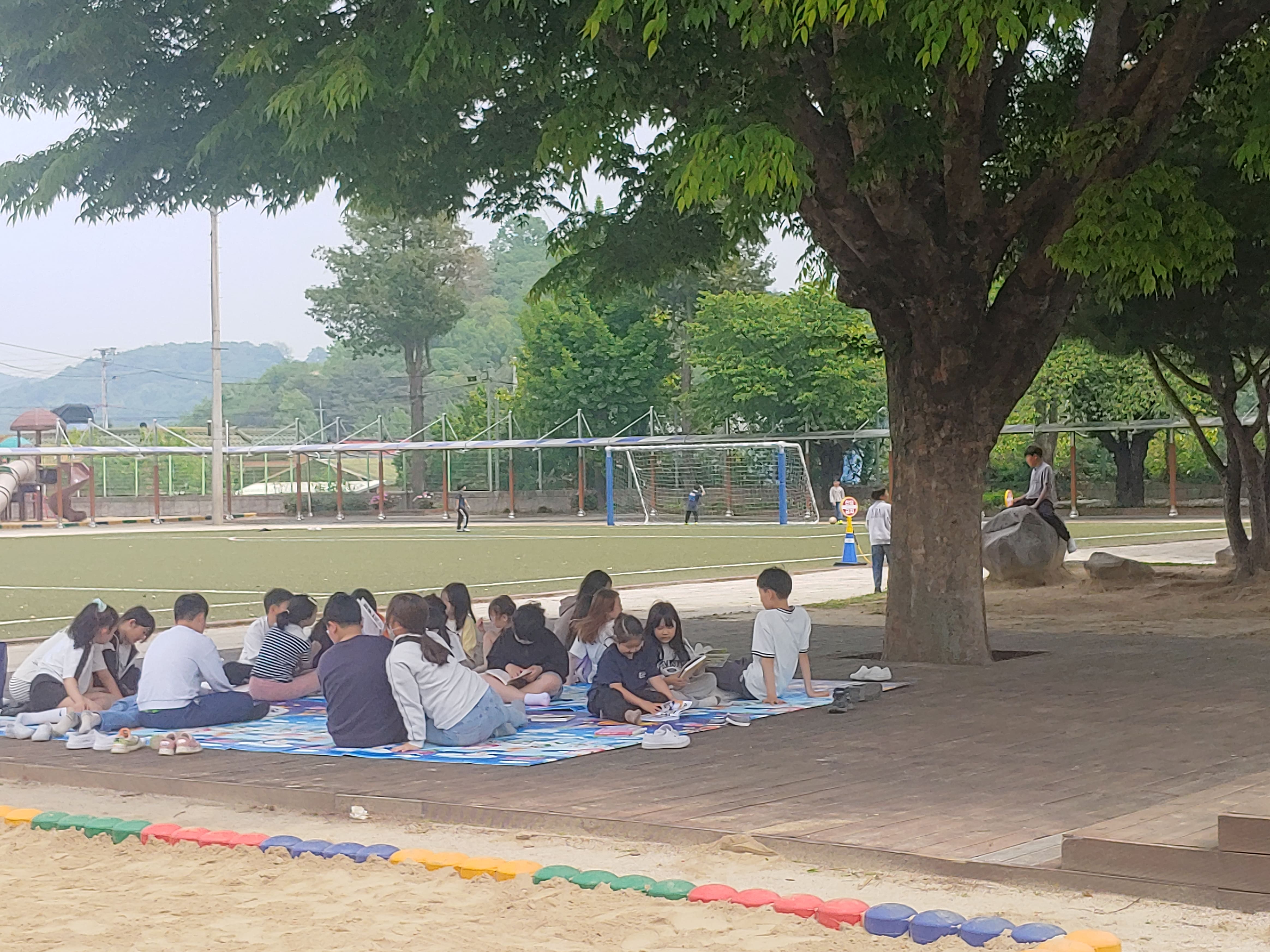 옥종초, ‘재잘재잘 그림책 읽기’를 통한 흡연예방교육 - 관련이미지3