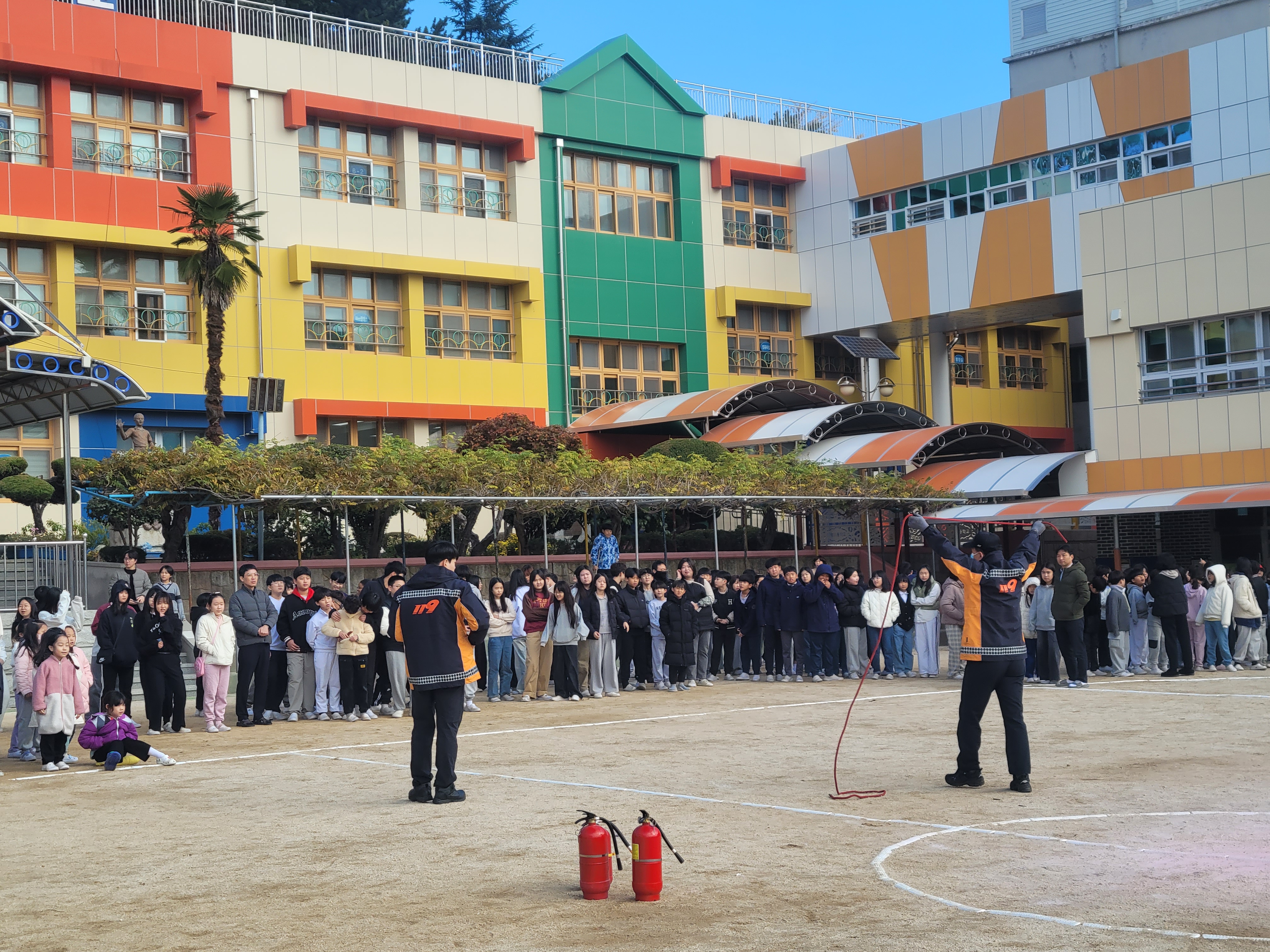 의령초, 다함께 안전을 지켜요  의령119안전센터와 합동소방훈련 실시 - 관련이미지3