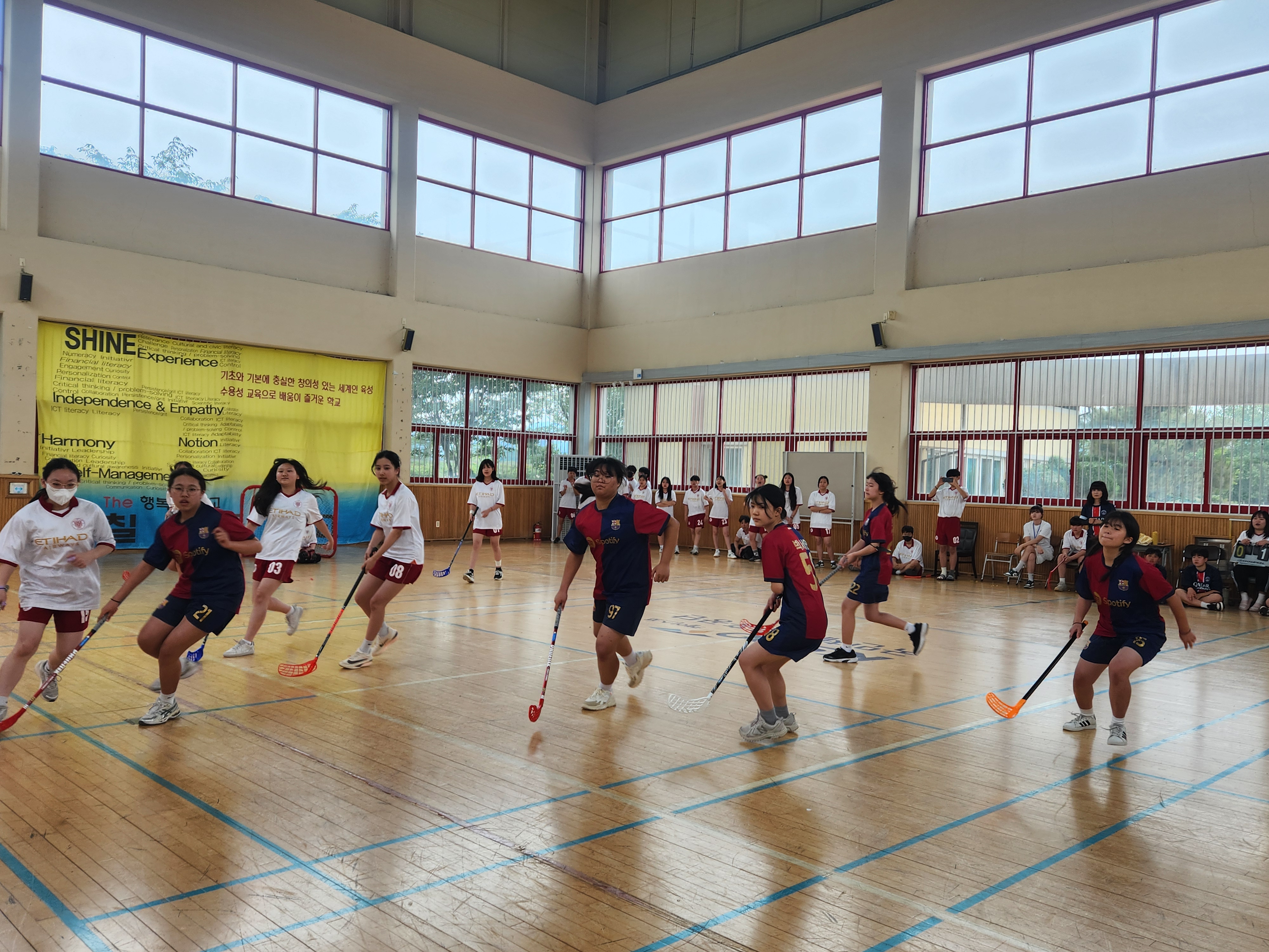 칠성중학교, 협동과 화합으로 하나 된 하루, 펀펀운동회 개최 “학년 대항 스포츠 축제를 통해 협동과 배려의 가치를 체험하다”  - 관련이미지1