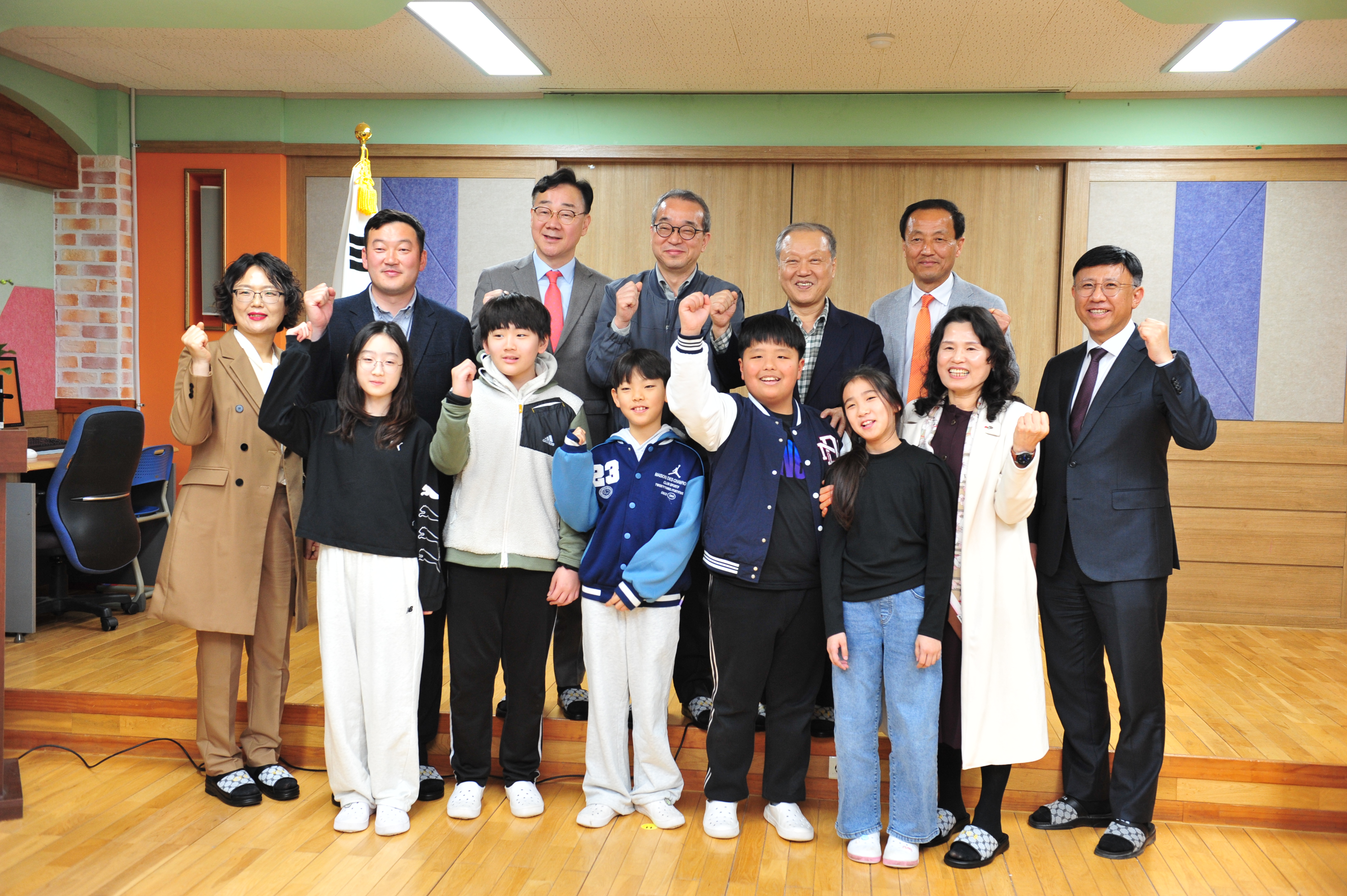 진교초, 한화 ․ 환경재단의 사회공헌사업 ‘맑은봄,터’조성 기념식 열어  - 관련이미지3