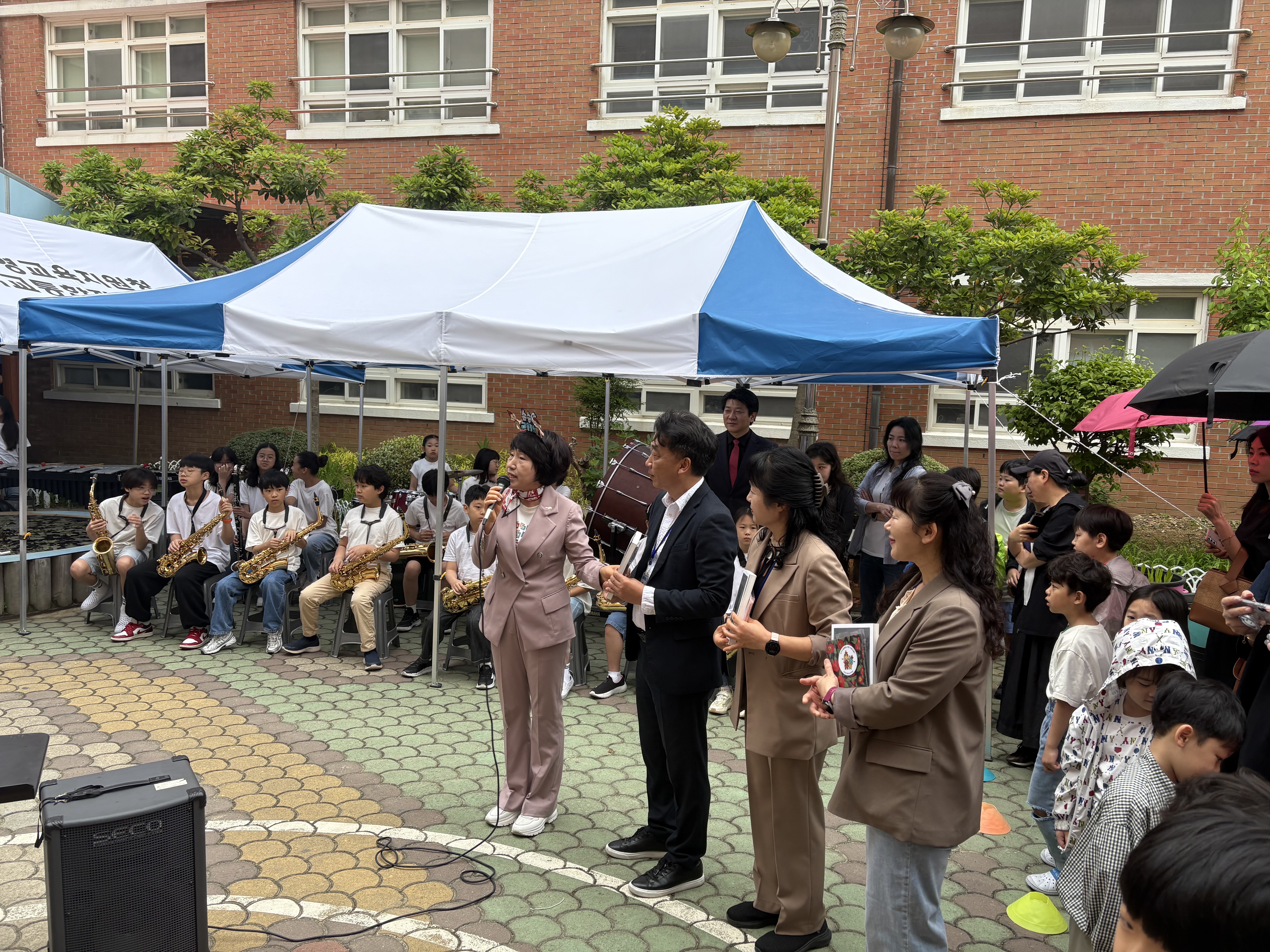 통영초, 스승의 날 맞이 감사 행사 개최 - 관련이미지3