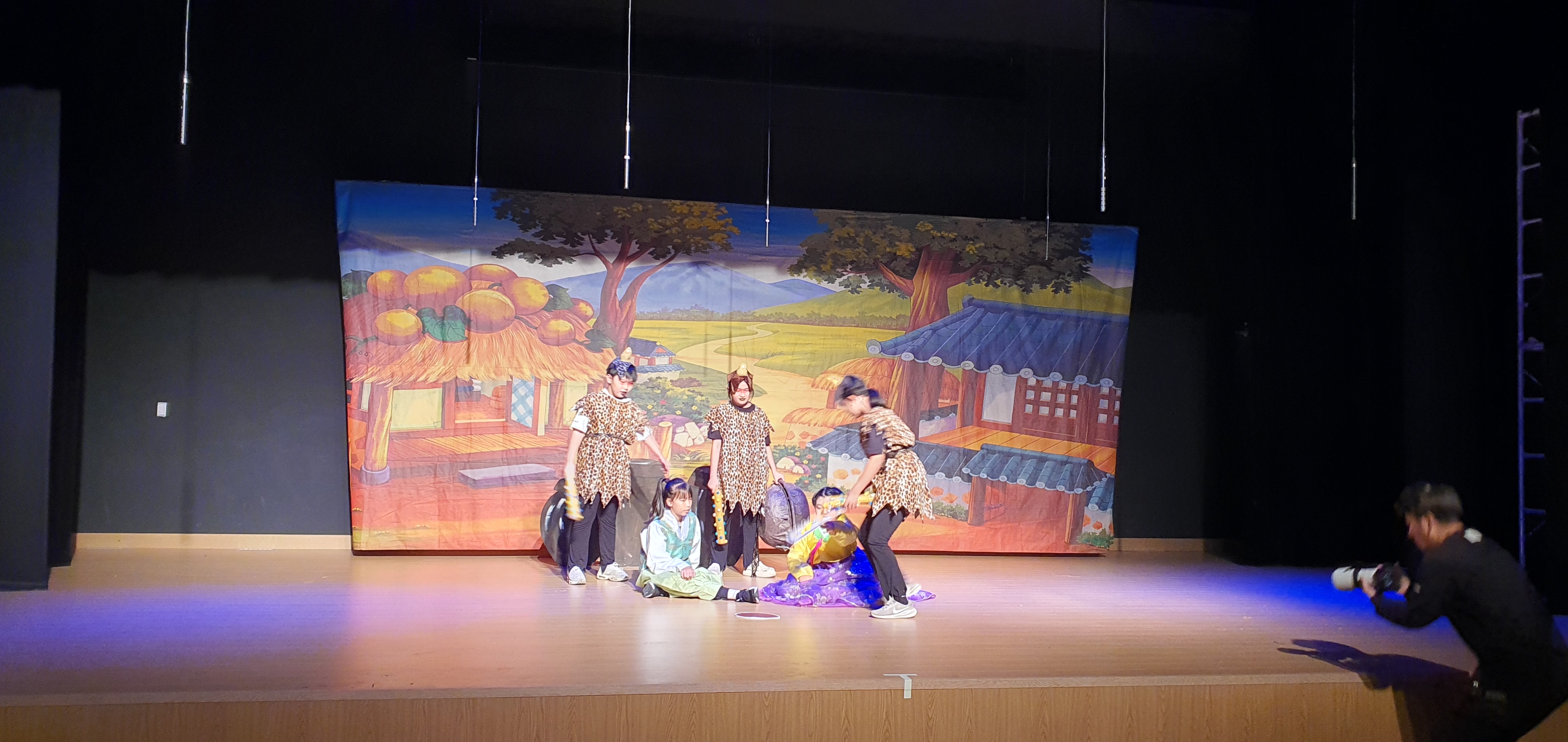 안의초, 영어연극으로 무대에 서다…표현력과 자신감이 자라나는 시간 - 관련이미지2