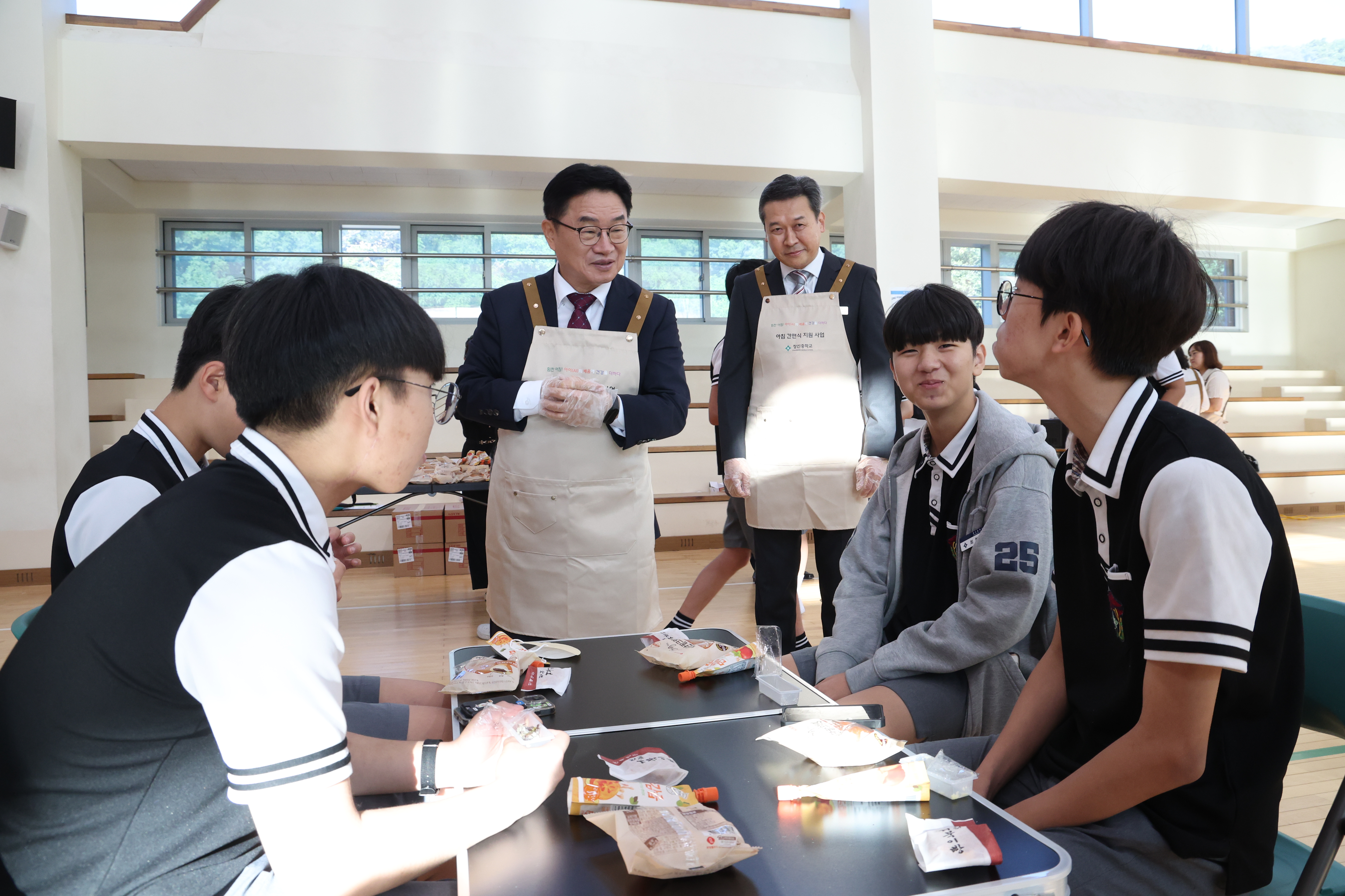 “아침 챙겨 건강하게 하루 시작” 권순기 교육감, 창신중 아침간편식 현장 찾아 - 관련이미지2