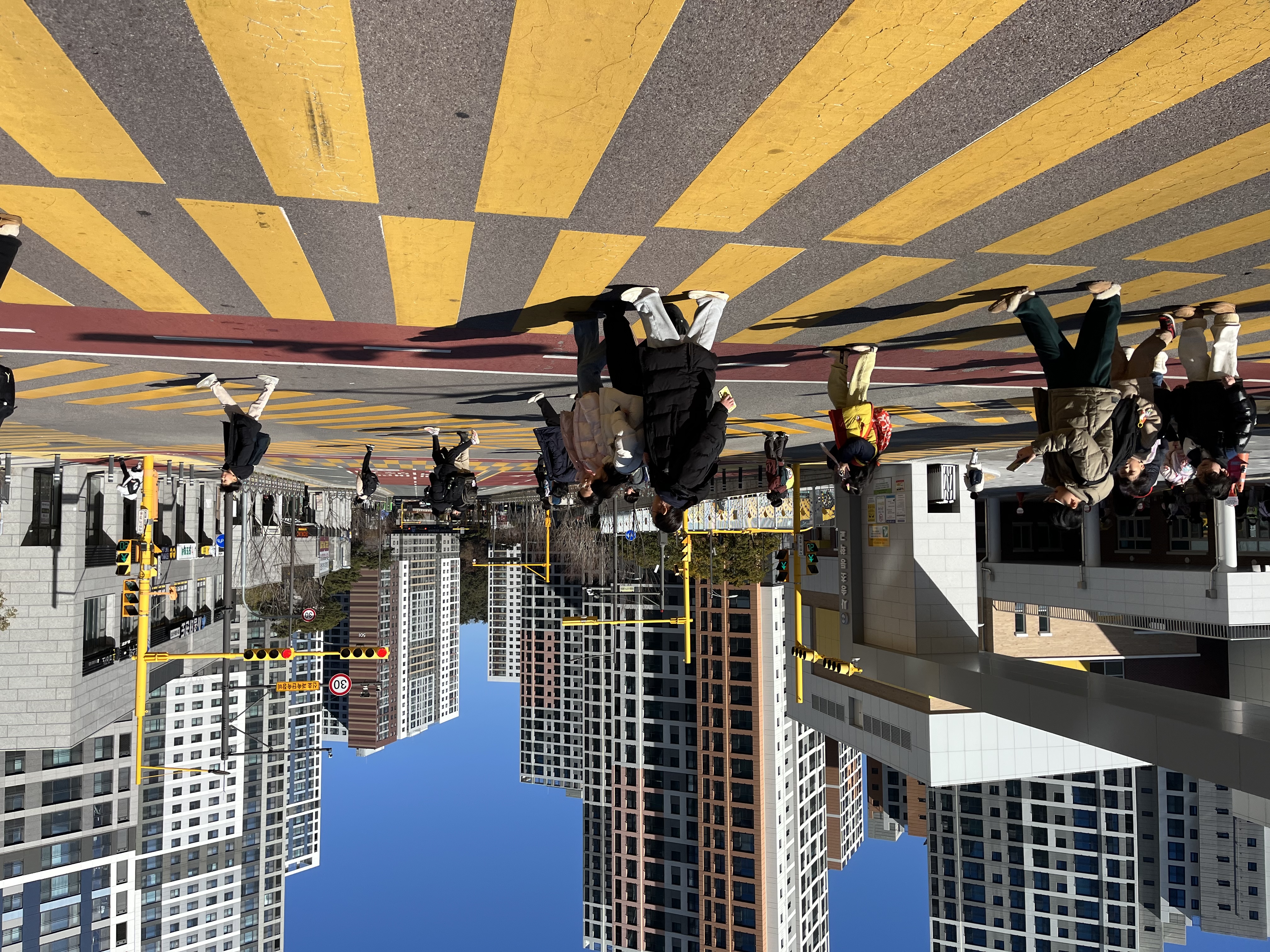 학생 안전 최우선...사송초 대각선 횡단보도 설치 - 관련이미지1