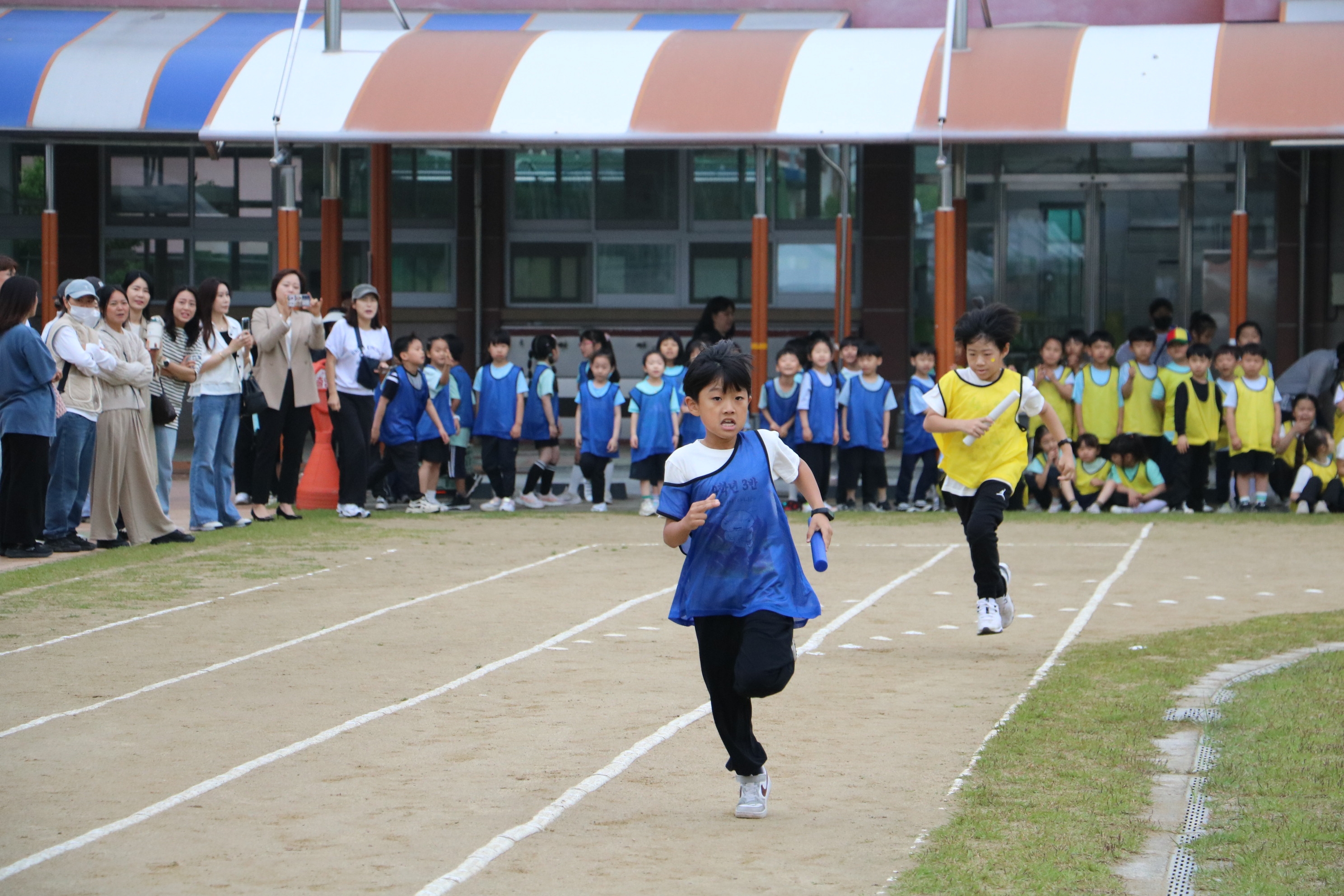 위성초, 예측할 수 없는 날씨 속에서도 하나 된 우리 - 관련이미지1