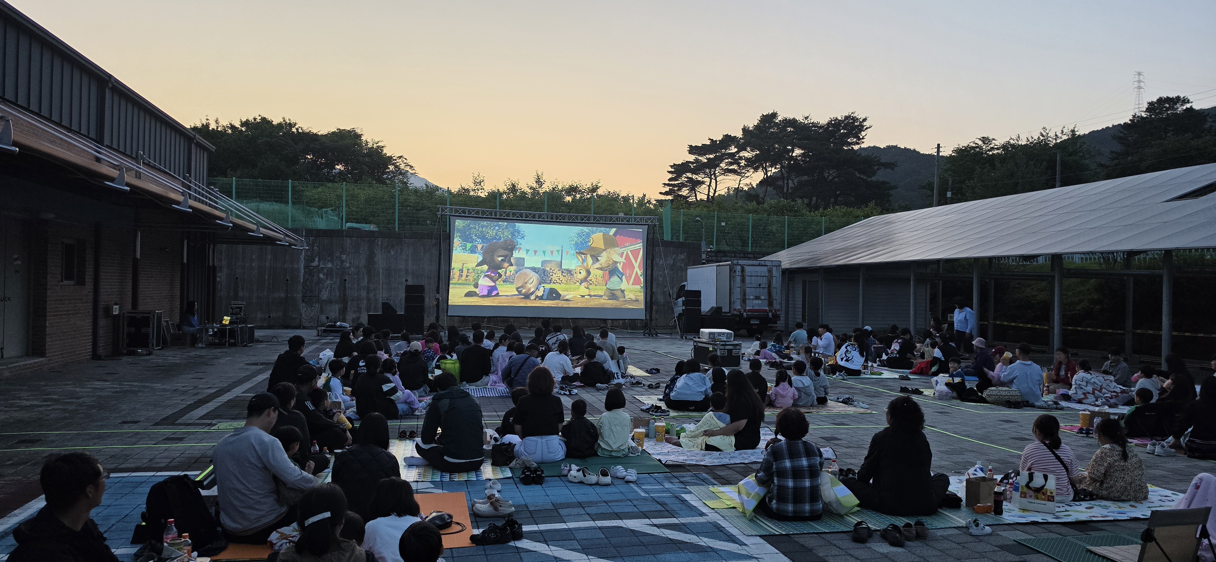 산청유치원 「가족과 함께하는 문화의 밤」개최 - 관련이미지4