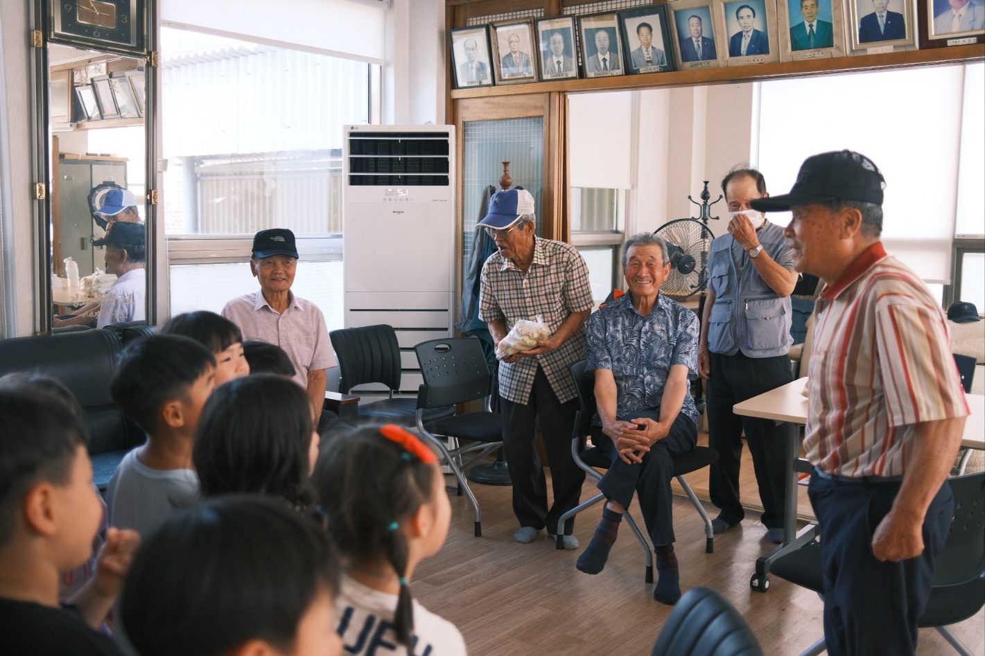 2025. 창녕유치원 텃밭 활동을 통해 나눔과 배려 실천 - 관련이미지1