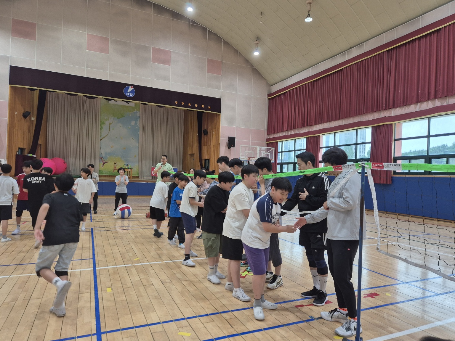 남양초등학교. 사제동행 빅발리볼 대회 성활리에 열려~~ - 관련이미지1