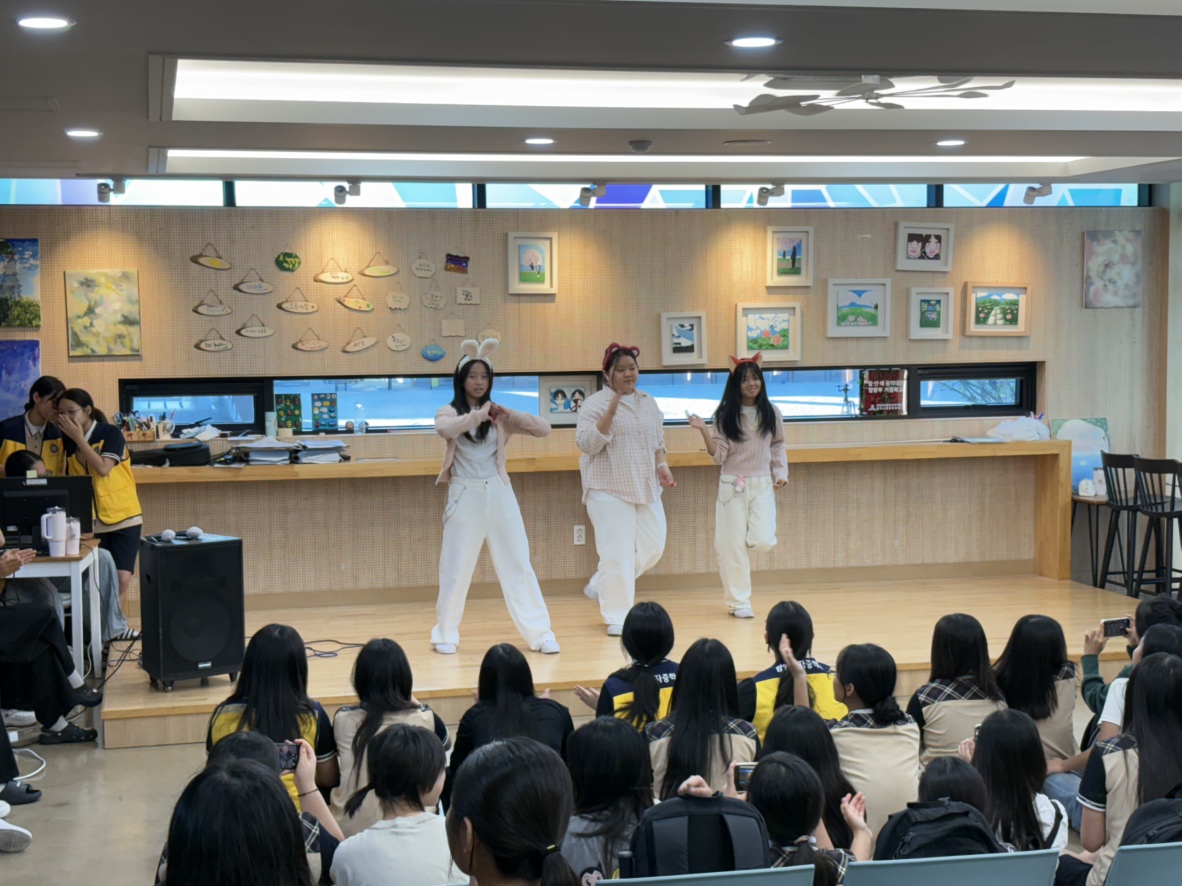 함안여자중학교, 영화와 음악, 체험이 어우러진 ‘제3회 달달별별 영화제’ 성료 - 관련이미지2