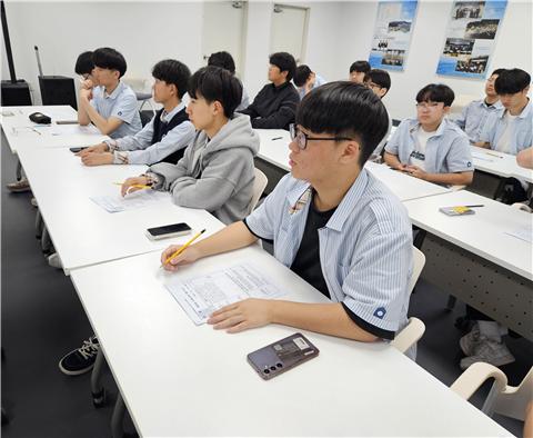 통영고 챌린지동아리, “통영다움으로 도시를 다시 그리다” - 관련이미지3