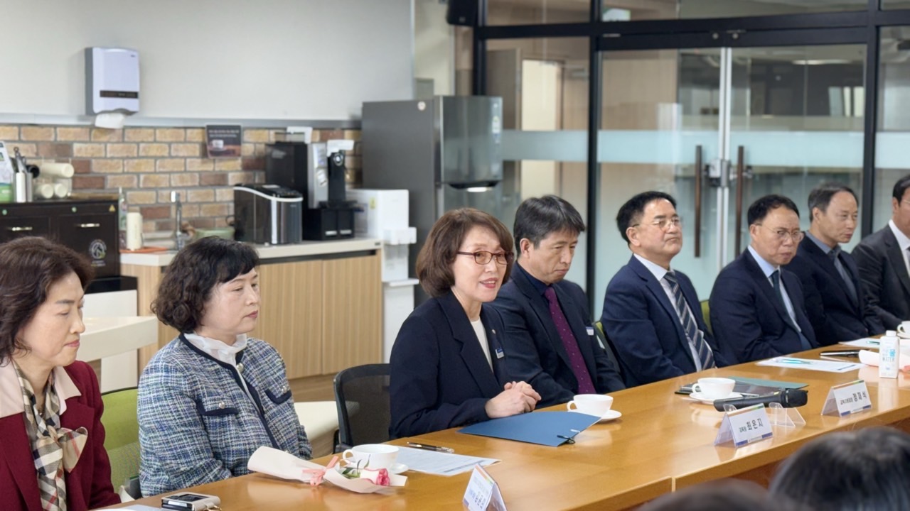 양산교육지원청, “학교가 만족하는 지원을 펼치겠다.” - 3월 청렴 학교장 회의에서 청렴 다짐과 학교 중심 지원방안 안내 - - 관련이미지3