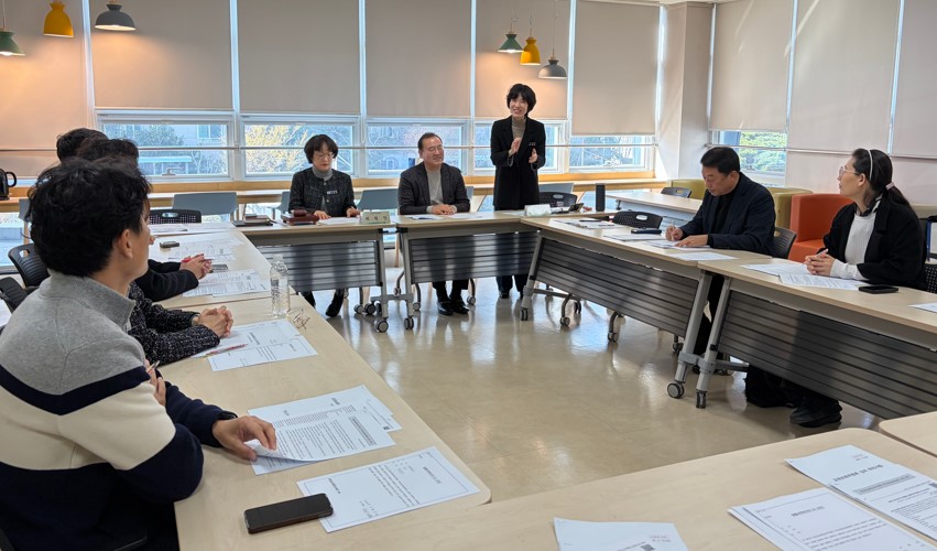 통영교육지원청, 학교폭력제로센터 등  위원회 통합 위촉식 및 역량 강화 연수 개최 - 관련이미지1