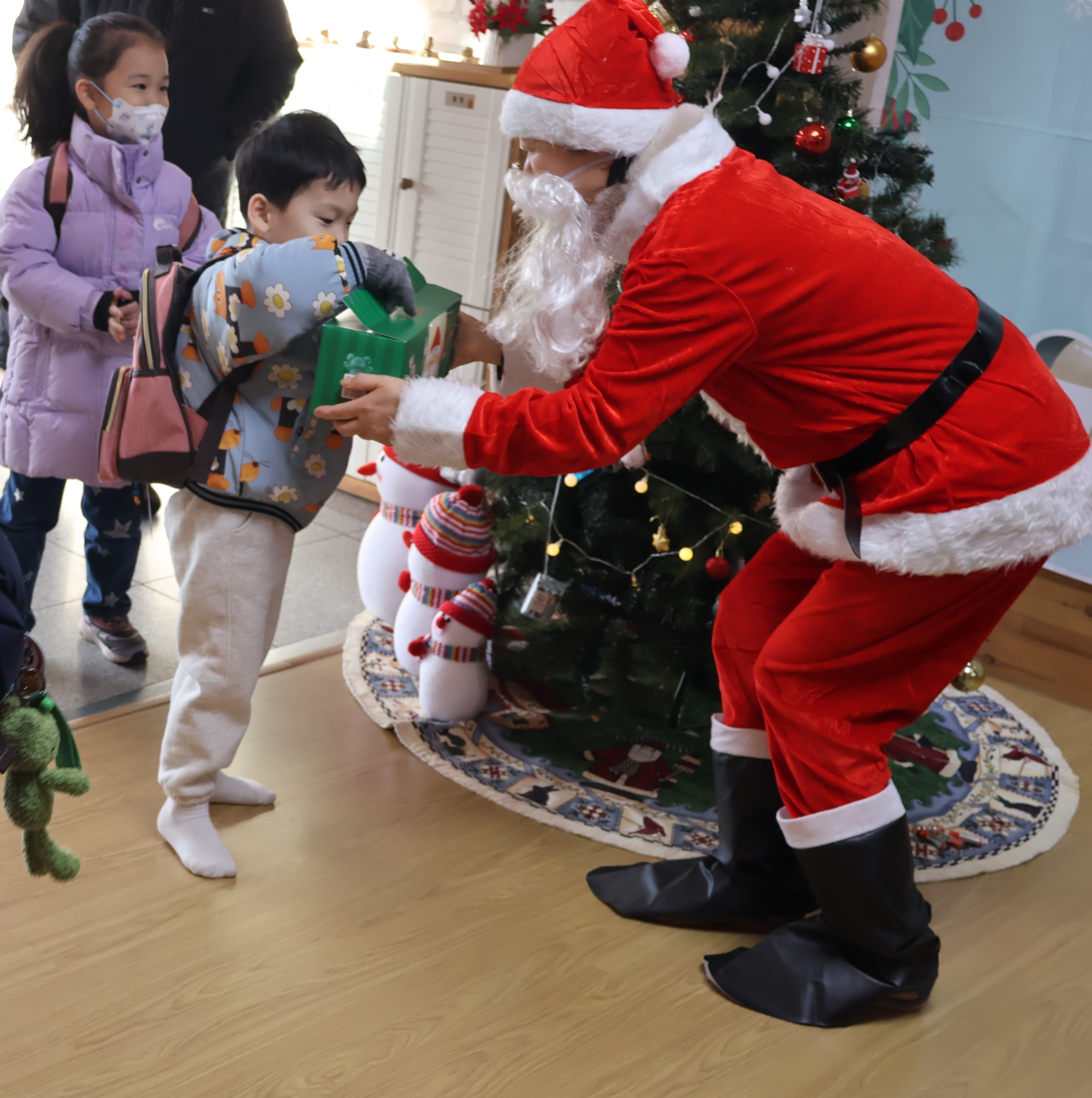 창녕유치원, 행복한 크리스마스 등원 맞이! - 관련이미지3