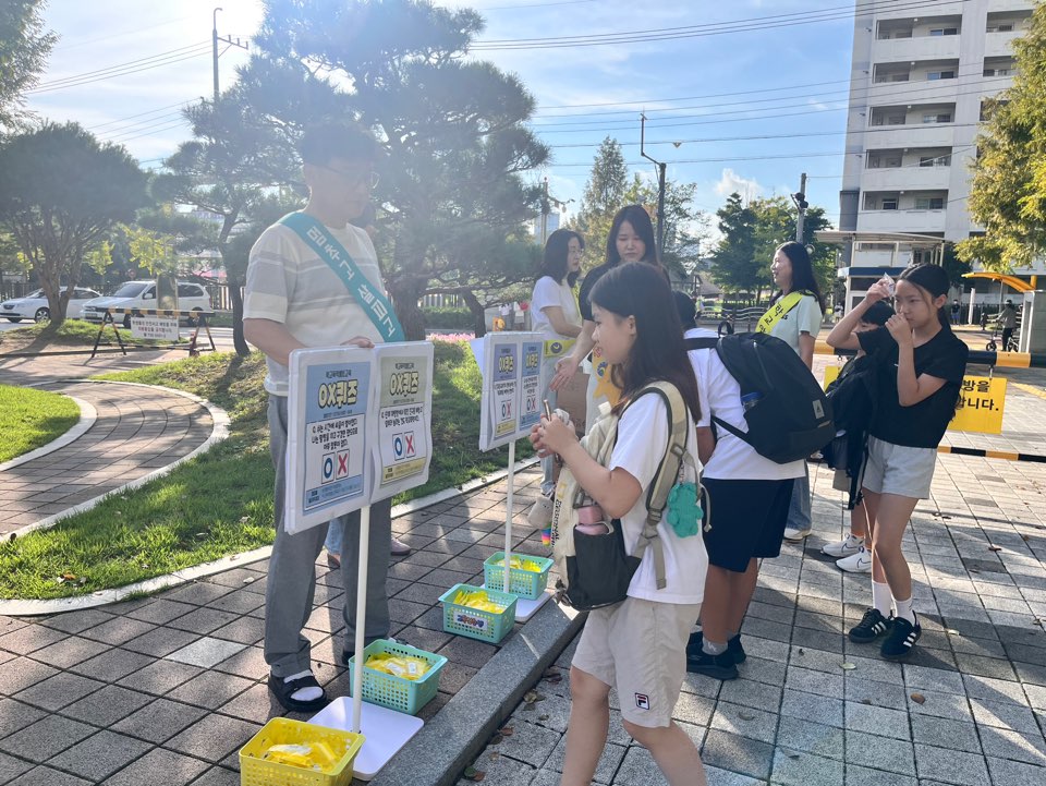진주 서진초등학교, "마음이 자라는 학교폭력 예방 캠페인" 개최 - 관련이미지3