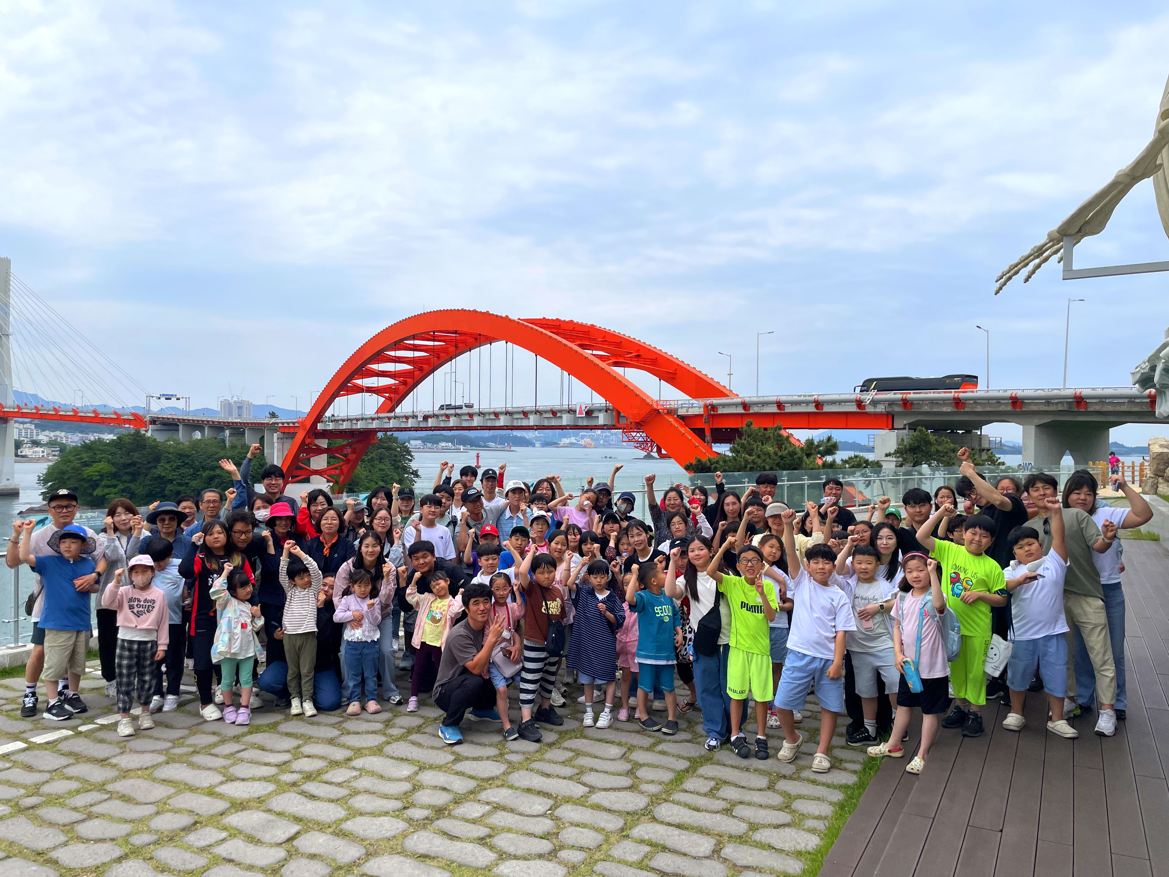 학생-학부모-교사 한마음, 남해 갯벌에서 배우다 - 관련이미지1