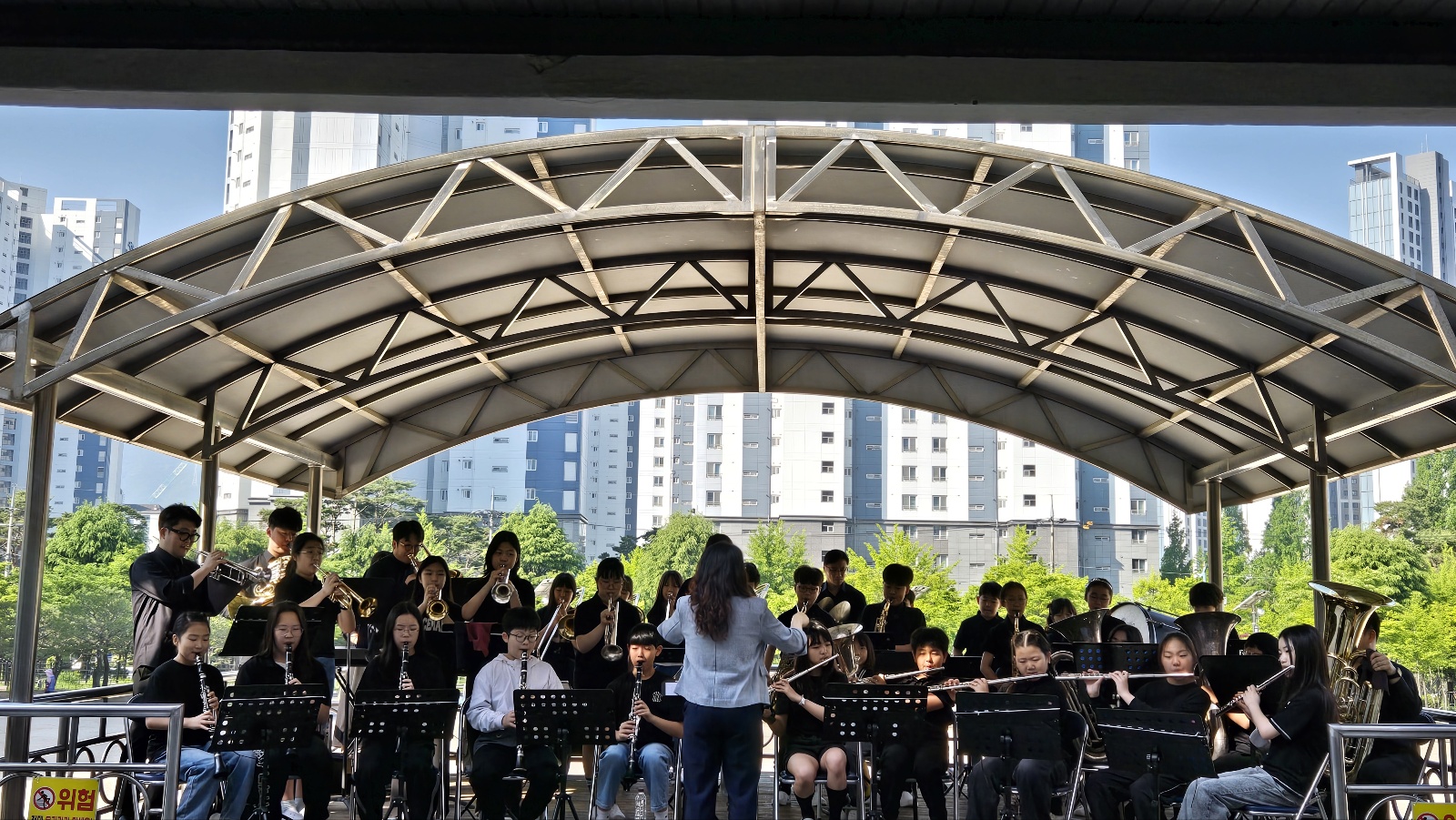 남양초, 감사의 마음을 전하는 '등굣길 음악회' 실시 - 관련이미지1