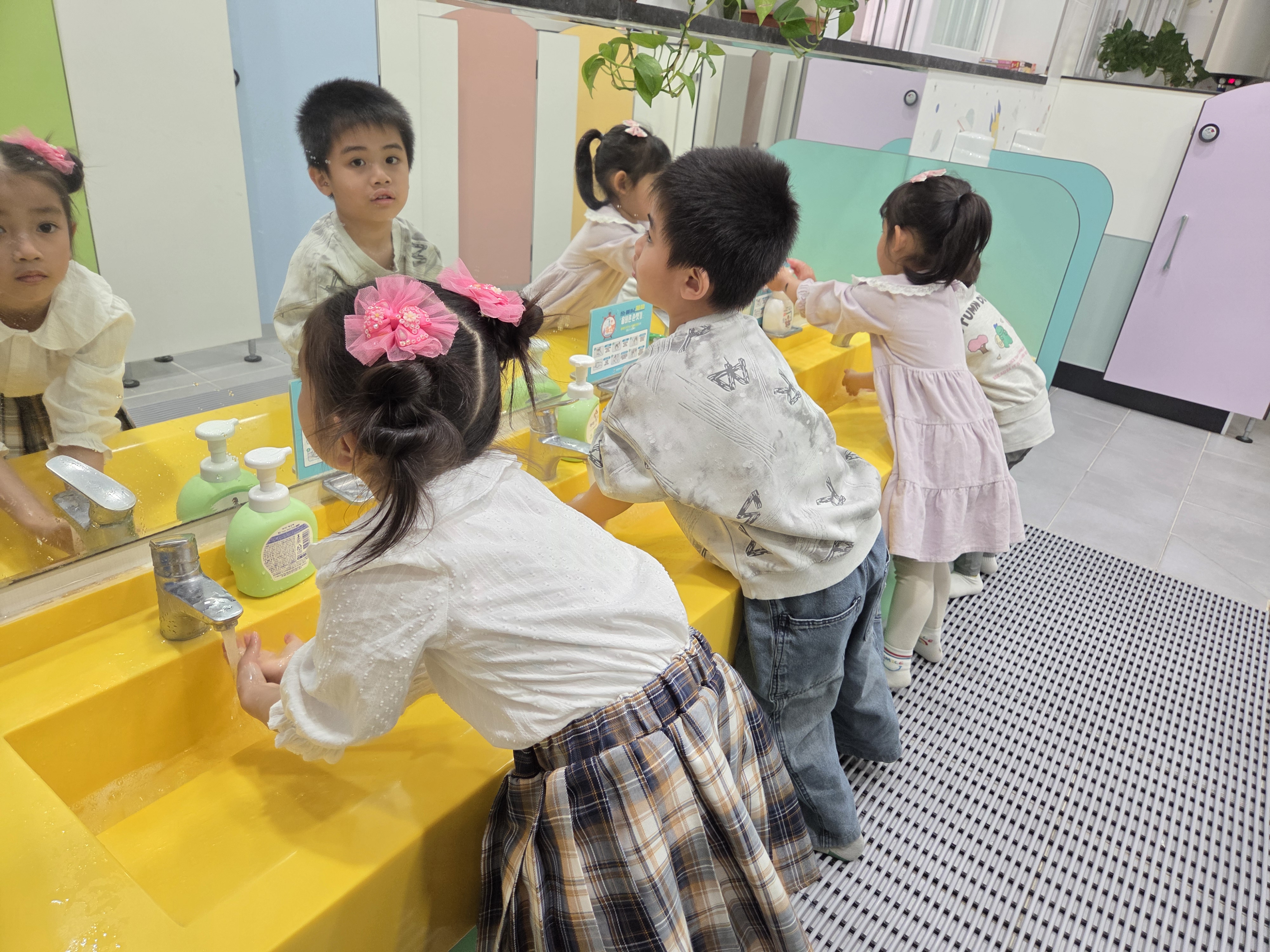 감염병 예방 수칙 및 올바른 손씻기 교육 - 관련이미지3