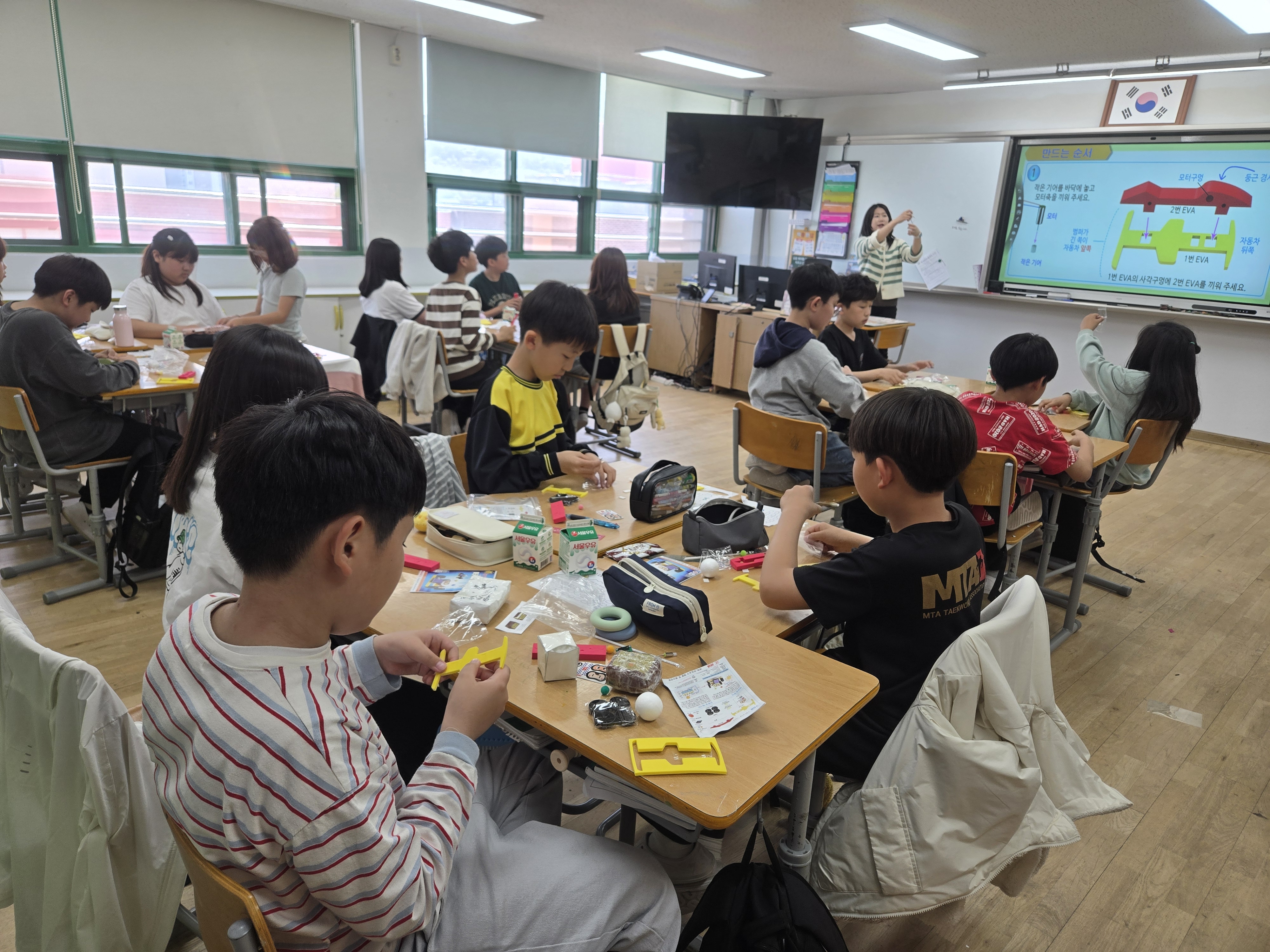 하동초, 상반기 행복학교 학교 공개와 함께 '교내 과학의 날' 운영 - 관련이미지2