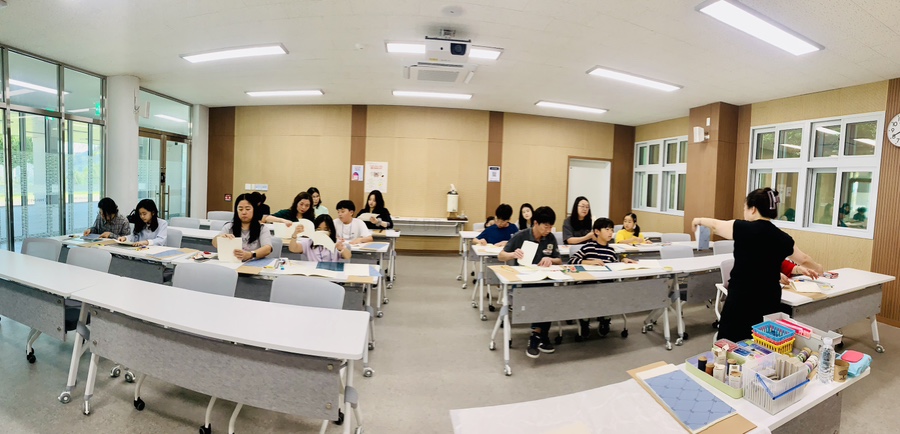 “일상이 기록이 되는 시간” 경남교육청 기록원, ‘나만의 기록노트·스탬프 만들기’ 운영 - 관련이미지3