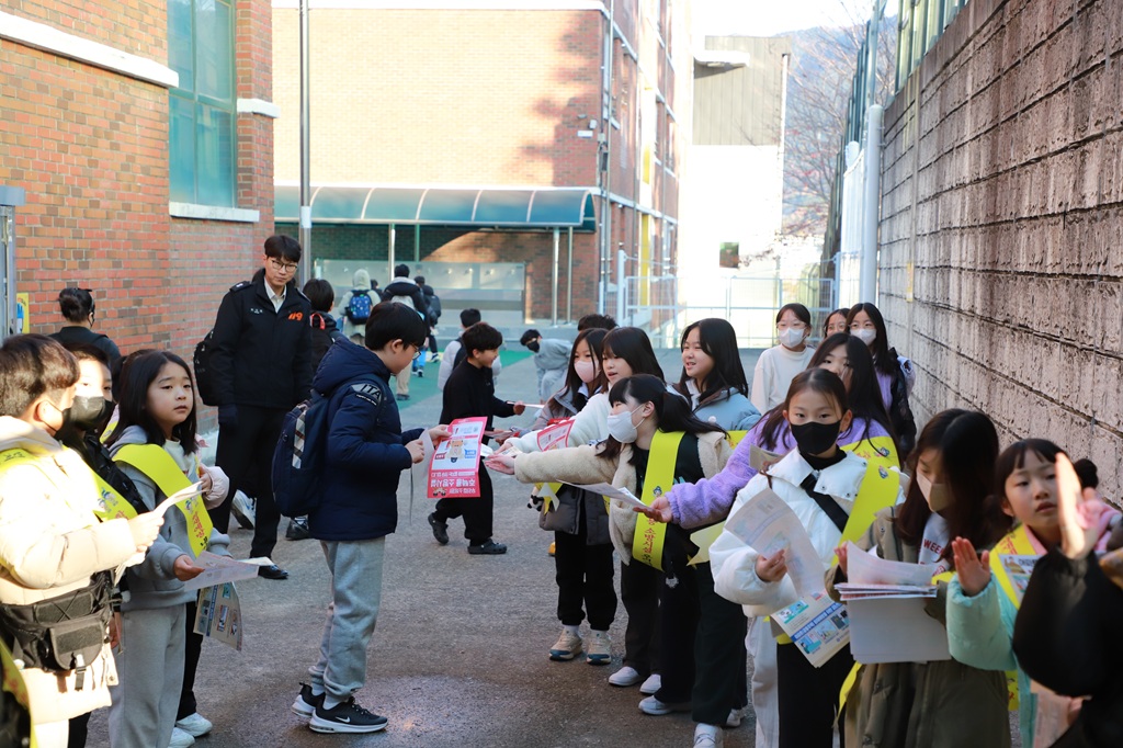풍호초, 겨울철 화재 예방은 119청소년단과 함께해요  - 관련이미지2