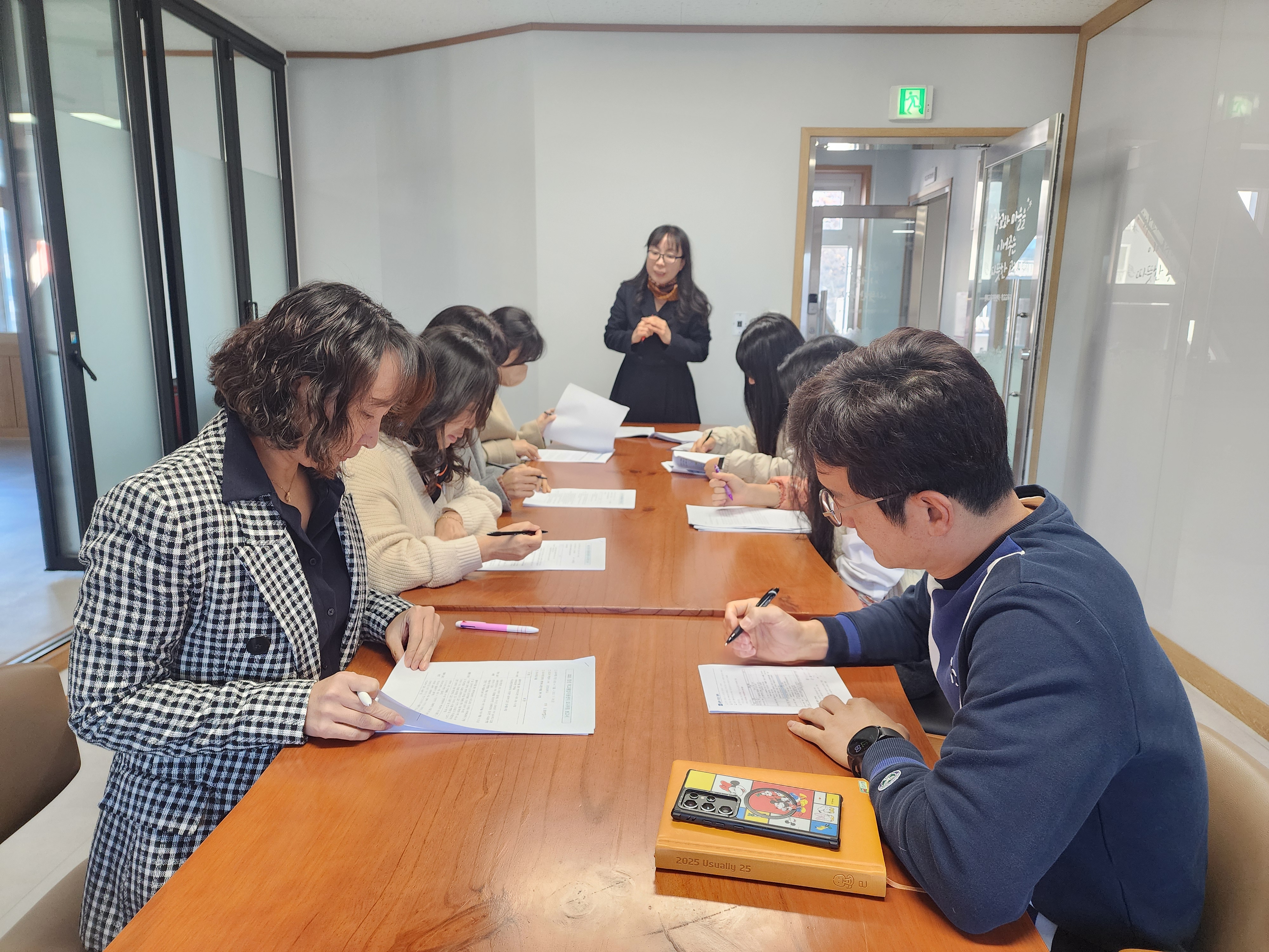 “선생님은 아이들 곁으로, 지원은 교육지원청이 ” - 관련이미지1