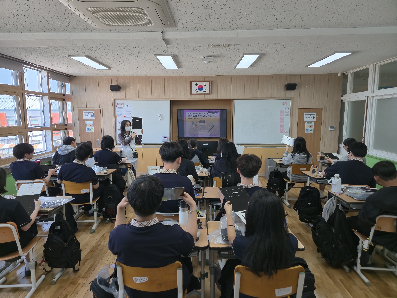 금남중, 과학을 향한 꿈에 날개를 달다 - 관련이미지1