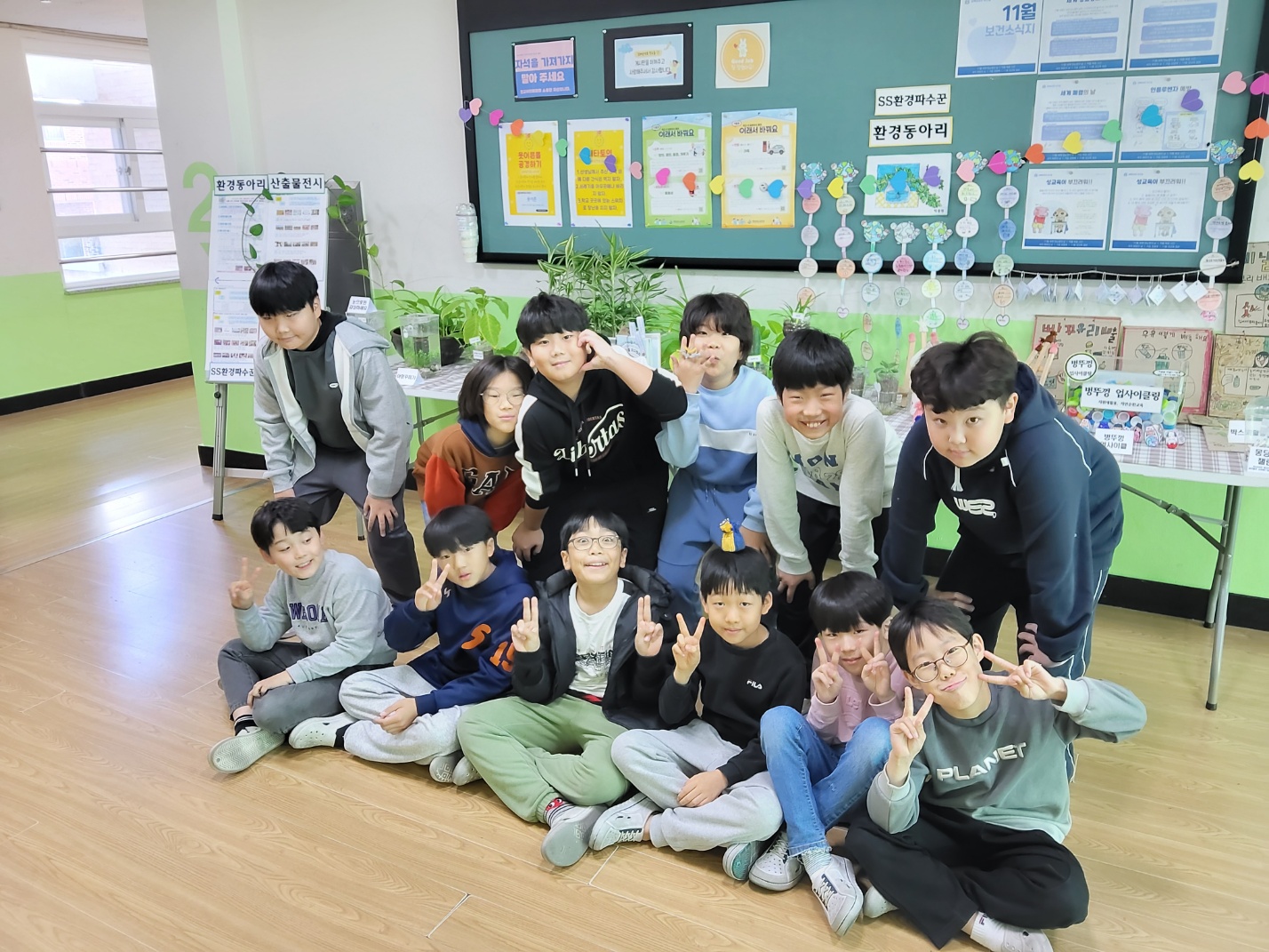 김해삼성초, 환경동아리 행사 ‘환경파수꾼 지구환경지키기’작품 전시 - 관련이미지2
