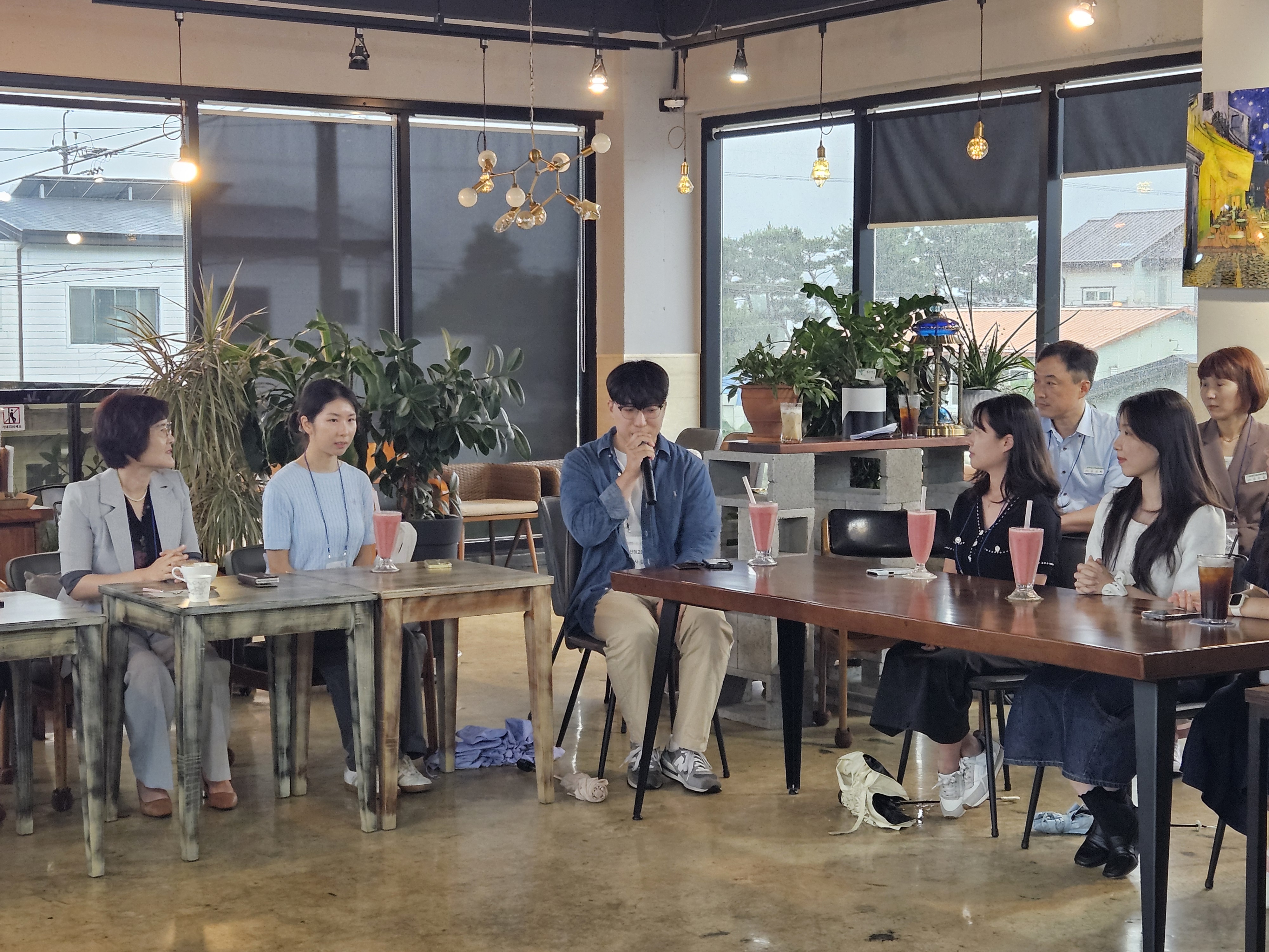 산청교육지원청, 저경력 교사들과 소통의 장 마련,  ‘따뜻한 소통, 단단한 성장’주제로 교육장과 토크콘서트! - 관련이미지2