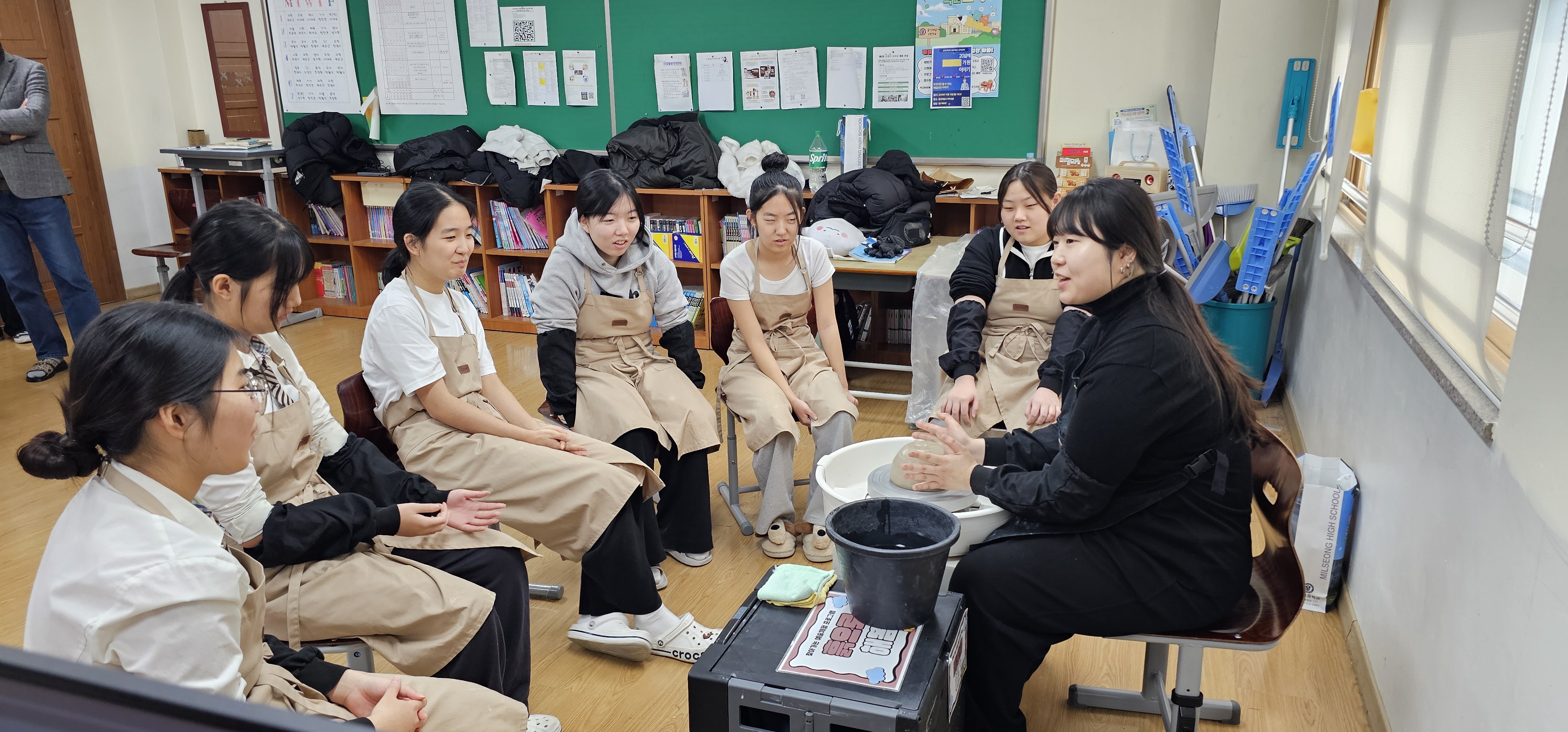거점기숙형 미리벌중학교, 학년 전환기 「찾아가는 예술 체험 프로그램」 운영 - 관련이미지1