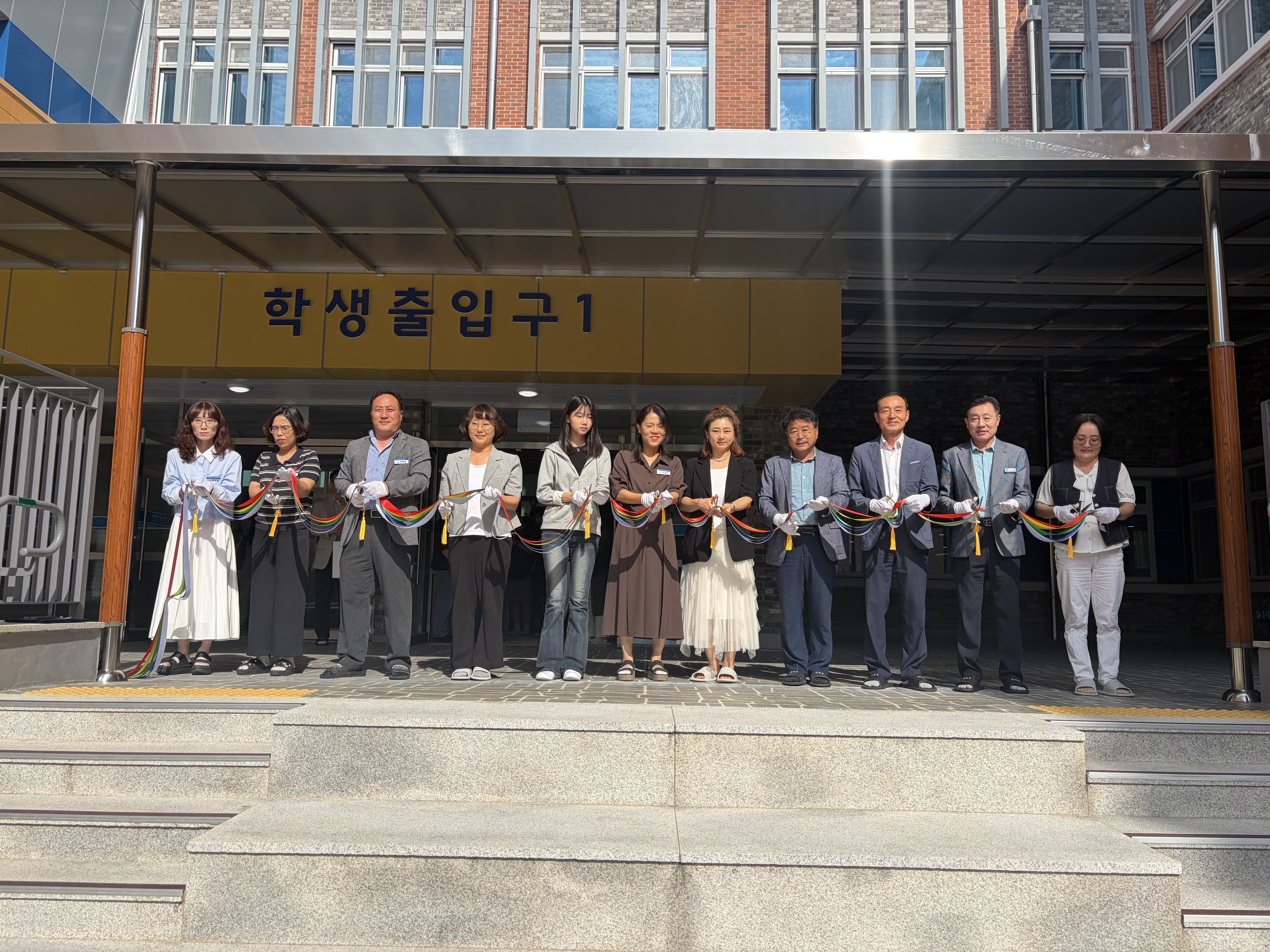 거제상문중, 새로운 역사를 여는 개교식 개최  - 관련이미지1