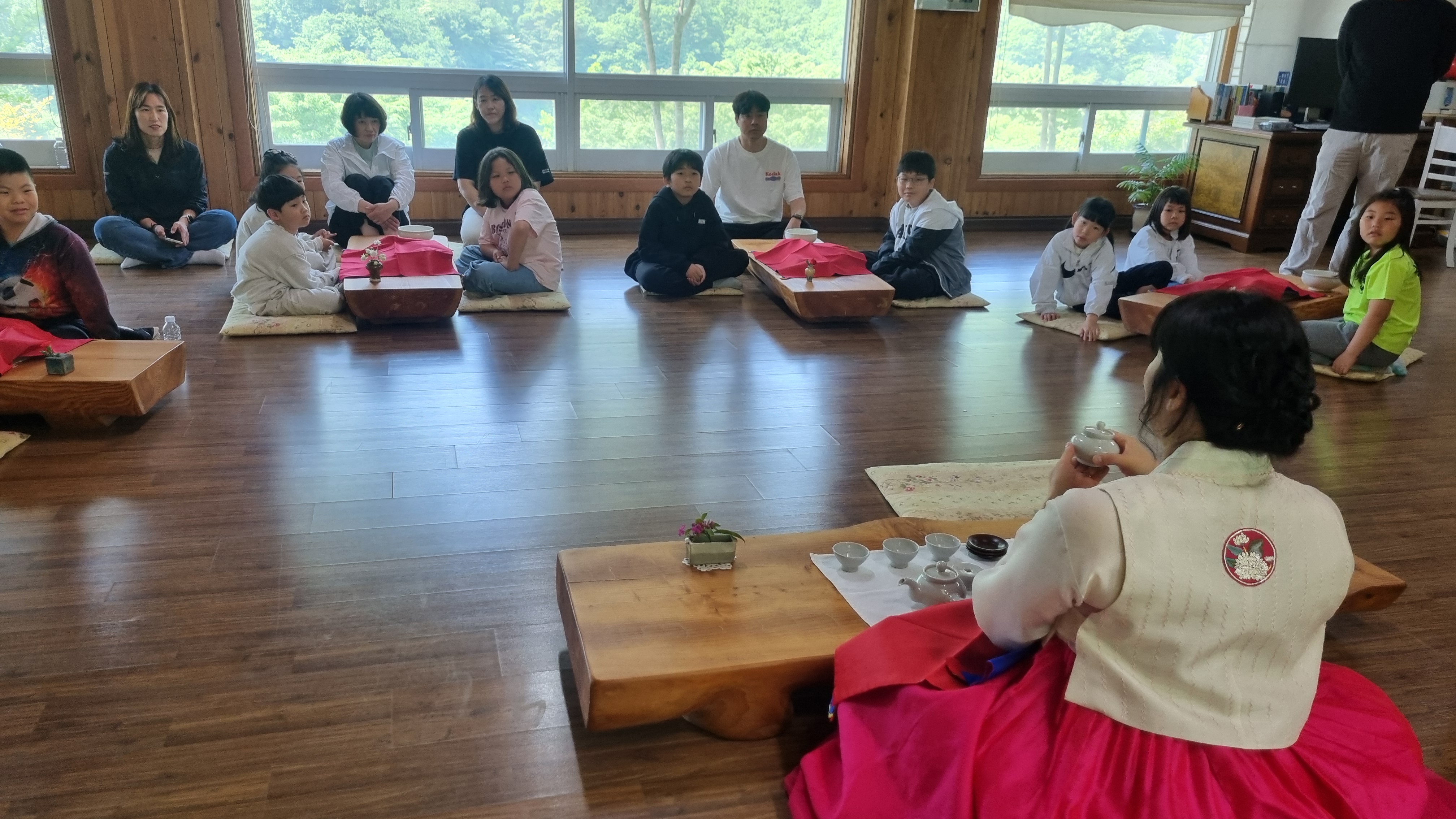 신천초, 산청 보명다원에서 다도체험실시 - 관련이미지2