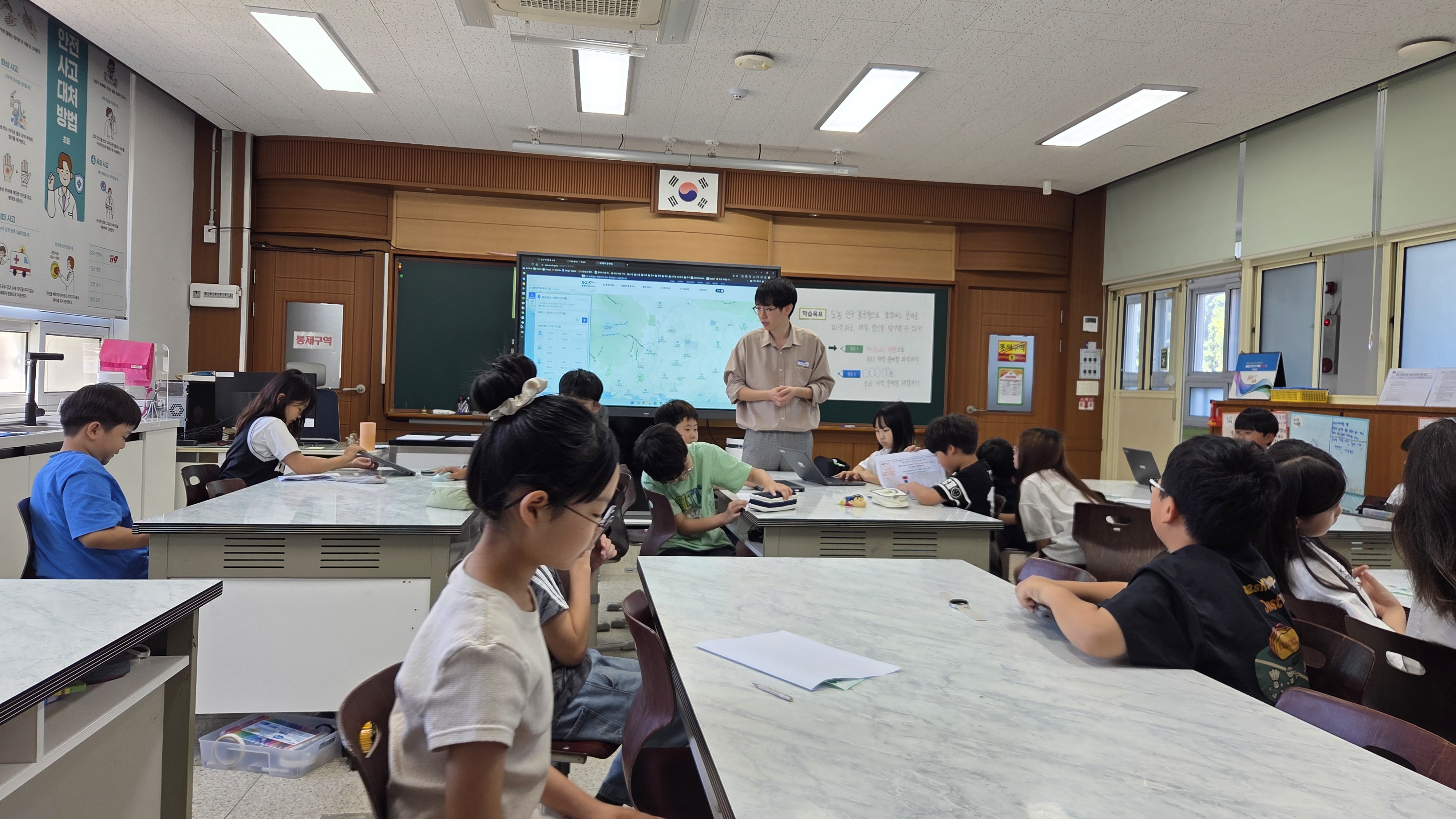 교사의 자발적 수업공개와 성찰로 배움중심 학교문화 조성 - 관련이미지2