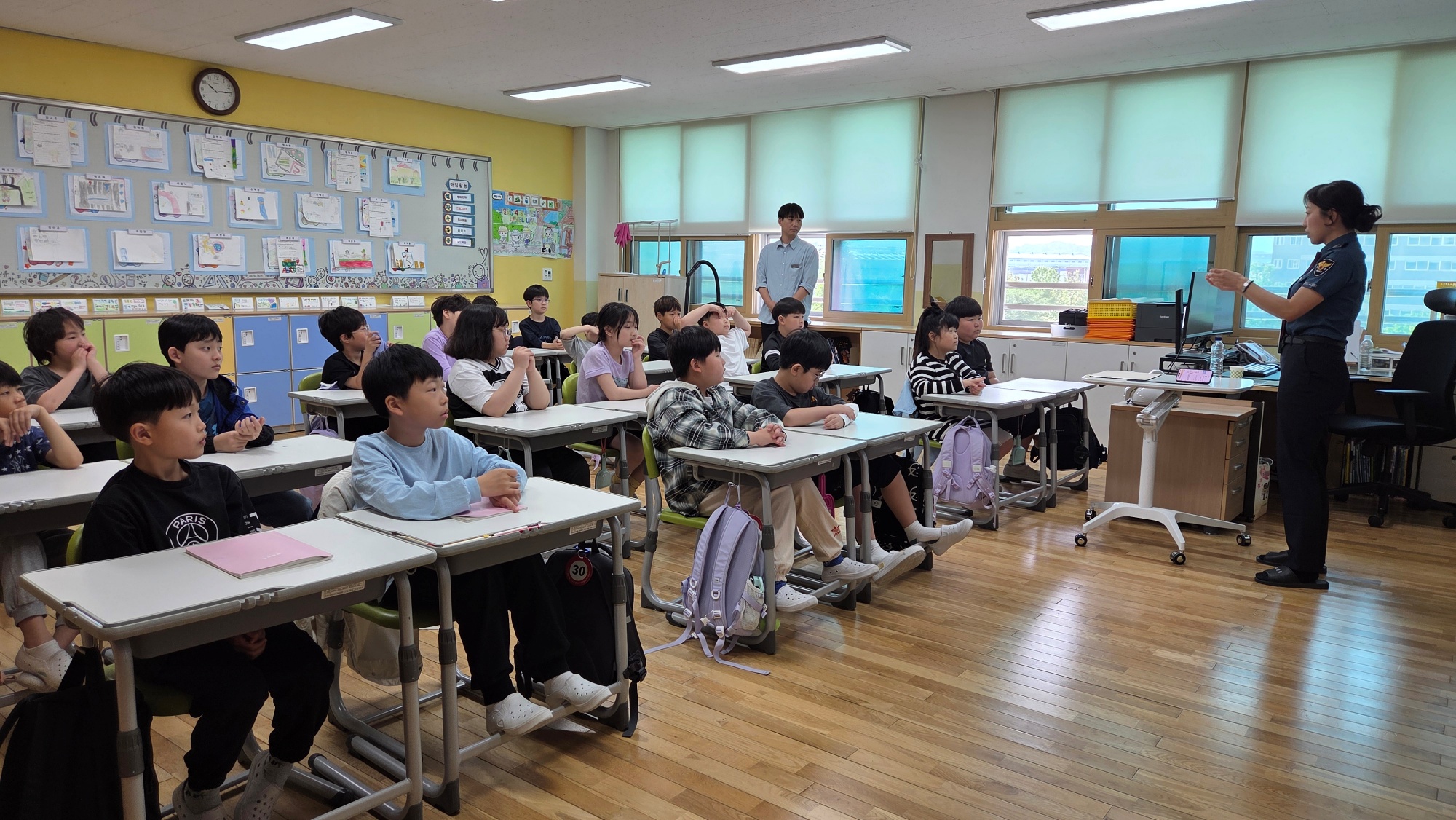 예하초, 봄 장미학교 장밋빛 진로체험데이 운영 - 관련이미지3