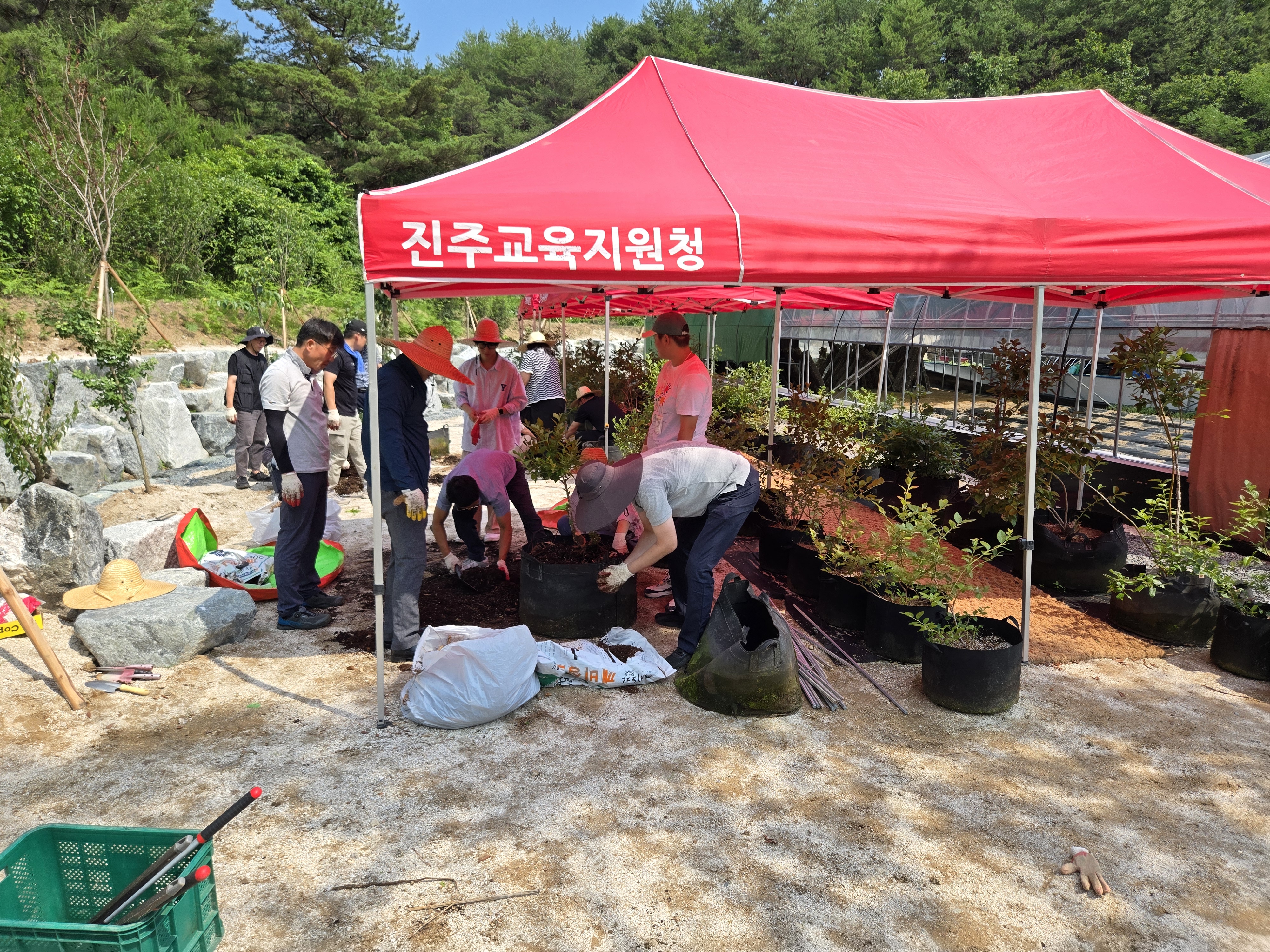 진주교육지원청, 교육장과 함께하는 중증장애인 업체 봉사 및  청렴 소통 실천 - 관련이미지2