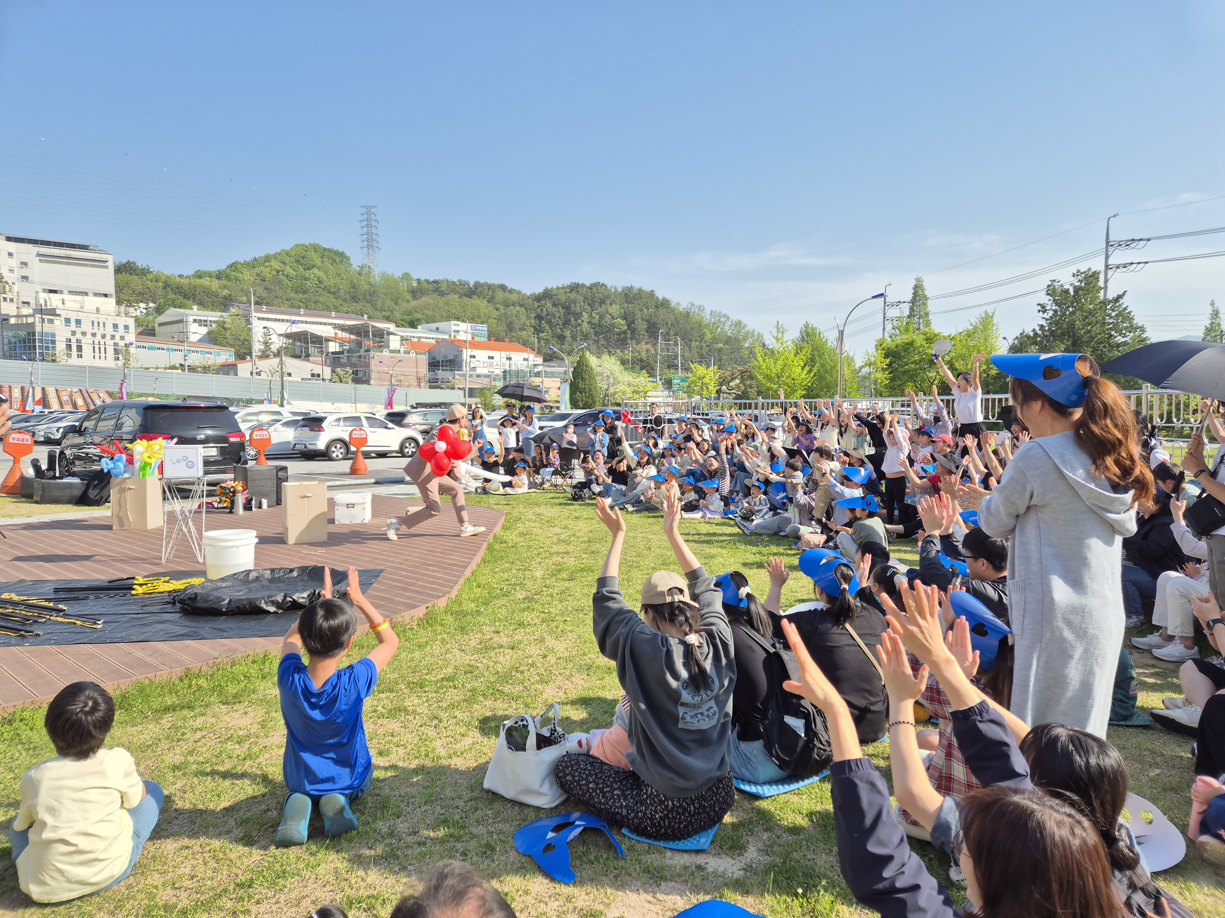 김해지혜의바다도서관, 책과 함께하는 가을축제 바깥도서관 운영 - 관련이미지1