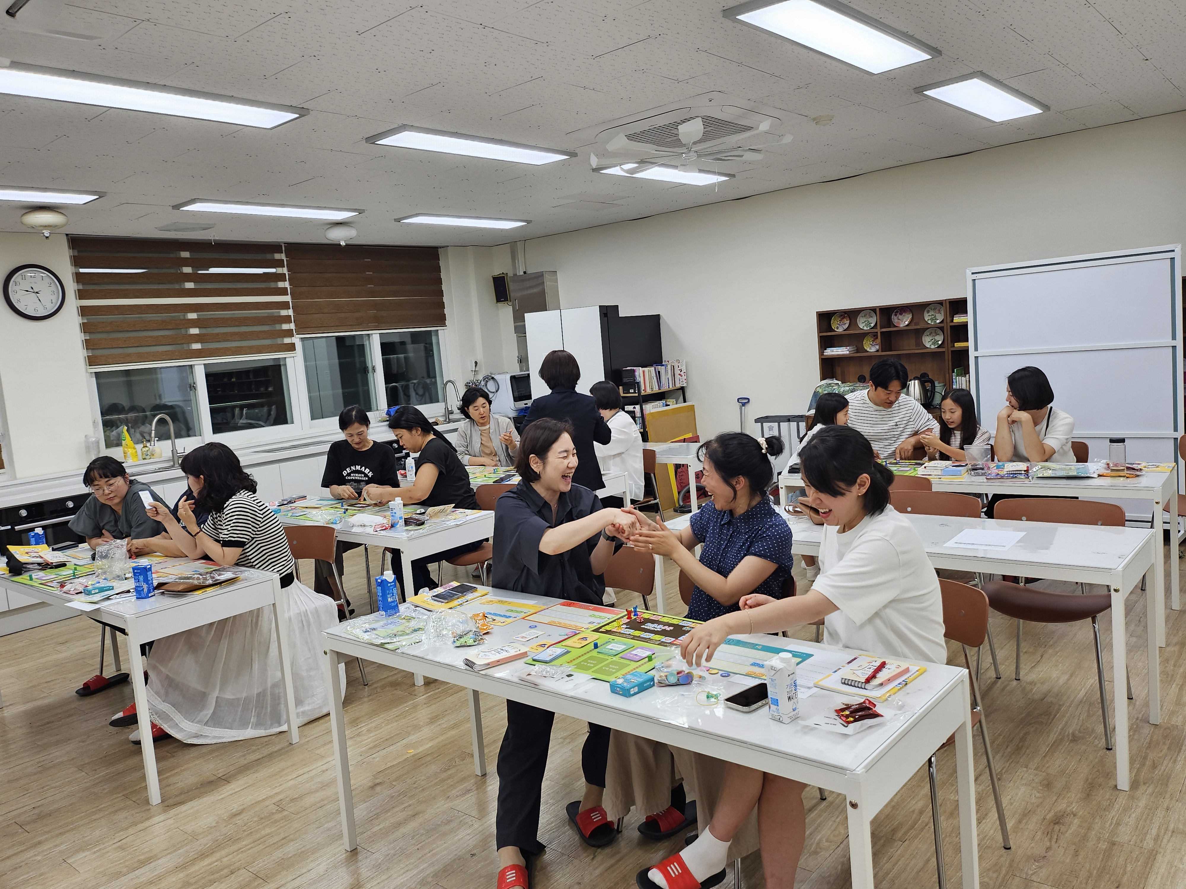 샛별중학교, "내 아이 경제 교육, 이럴 땐 어떻게 할까요?" 학부모 경제 교육 실시 - 관련이미지2