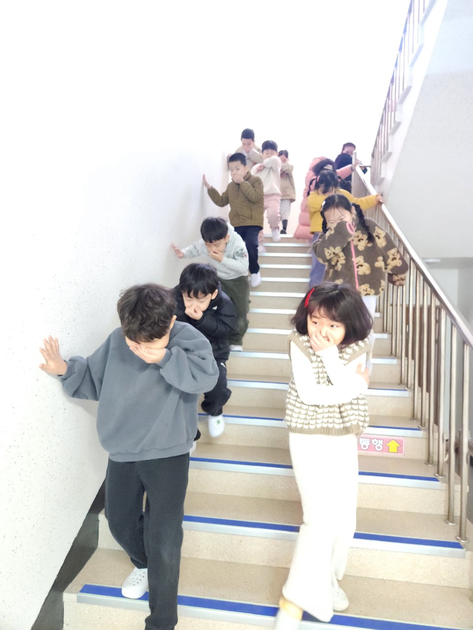 통영 제석초, 민방위 및 재난 대피 훈련 실시 - 관련이미지3