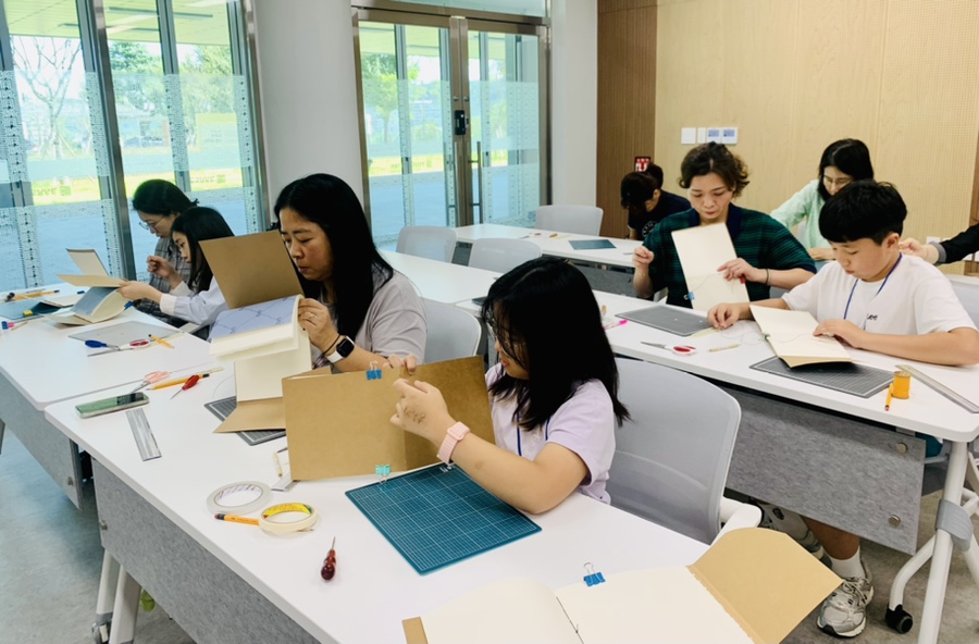 “일상이 기록이 되는 시간” 경남교육청 기록원, ‘나만의 기록노트·스탬프 만들기’ 운영 - 관련이미지4