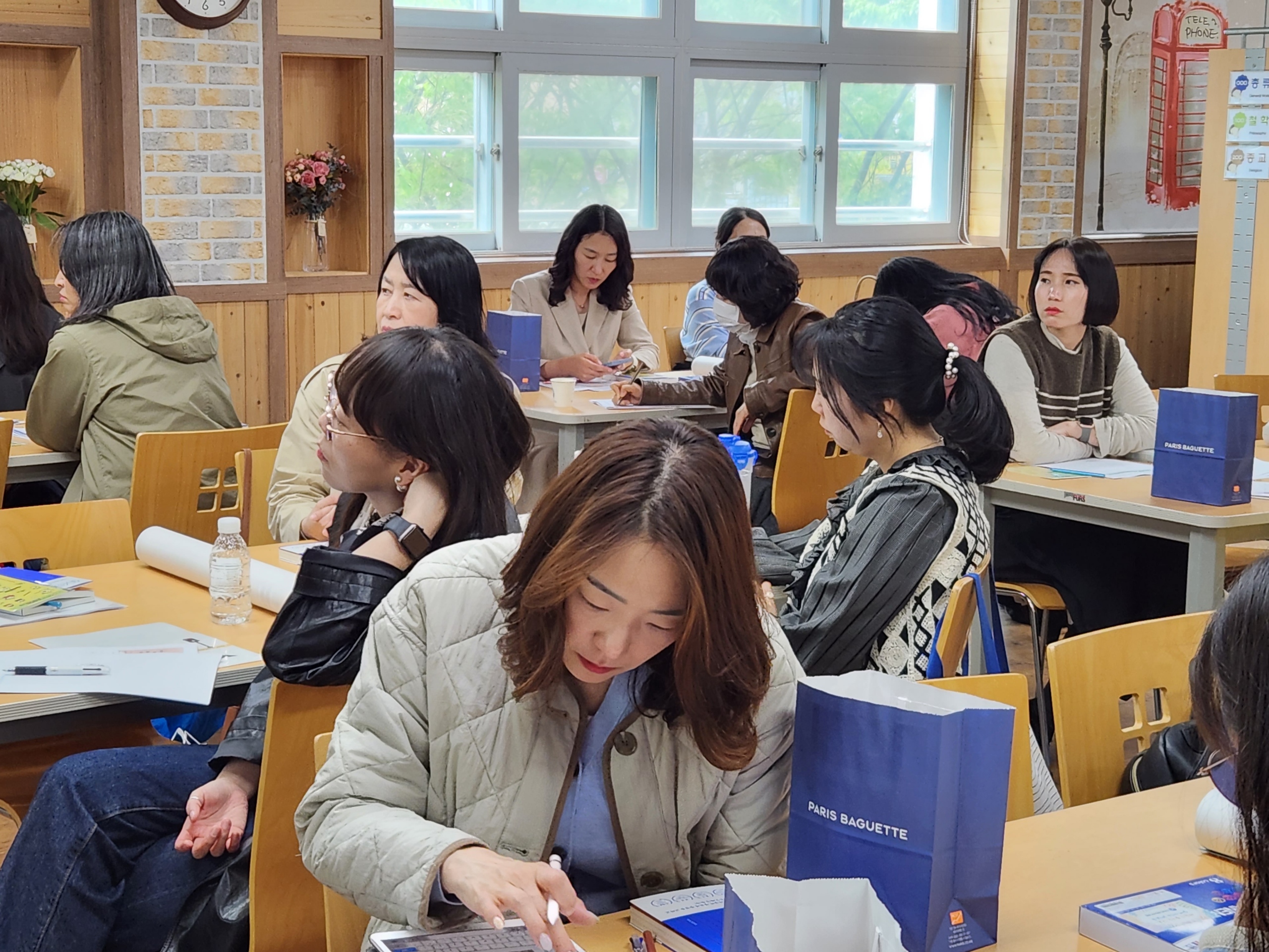김해교육지원청, 생각·질문·실천 독서토론교육 교원 연수 - 관련이미지2