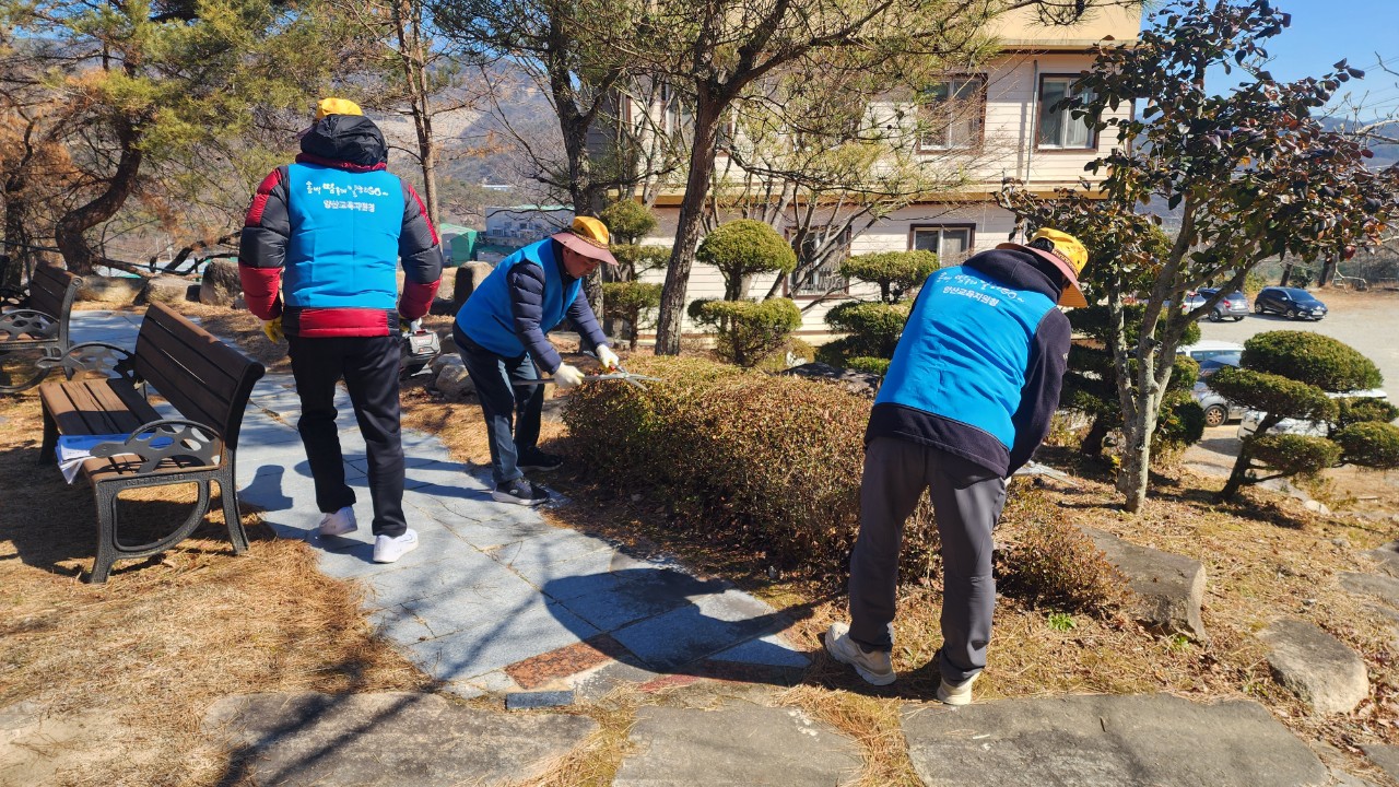 양산교육지원청, 지역사회 지원 봉사활동 (22일 발대식 가지고 첫봉사 시작, 25년 봉사활동 확대 실시) - 관련이미지2