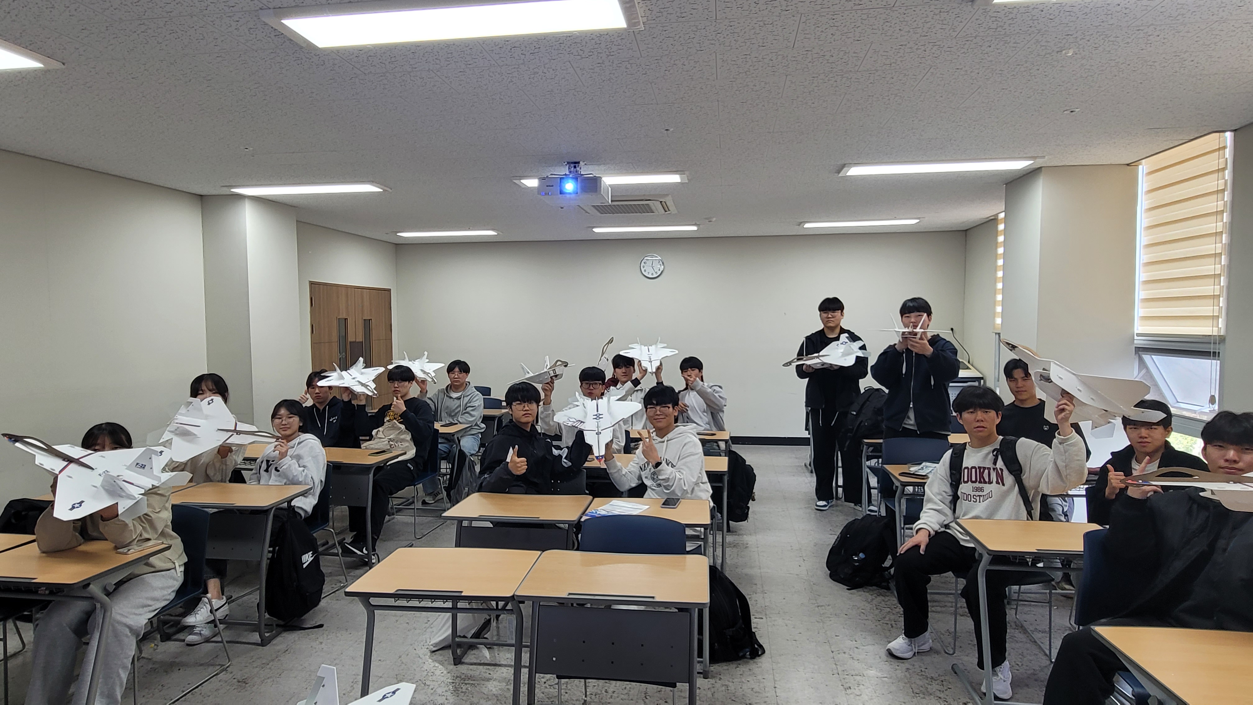 용남고등학교 - 지역 특화 교육과정, 항공우주의 꿈을 열다 - 관련이미지2