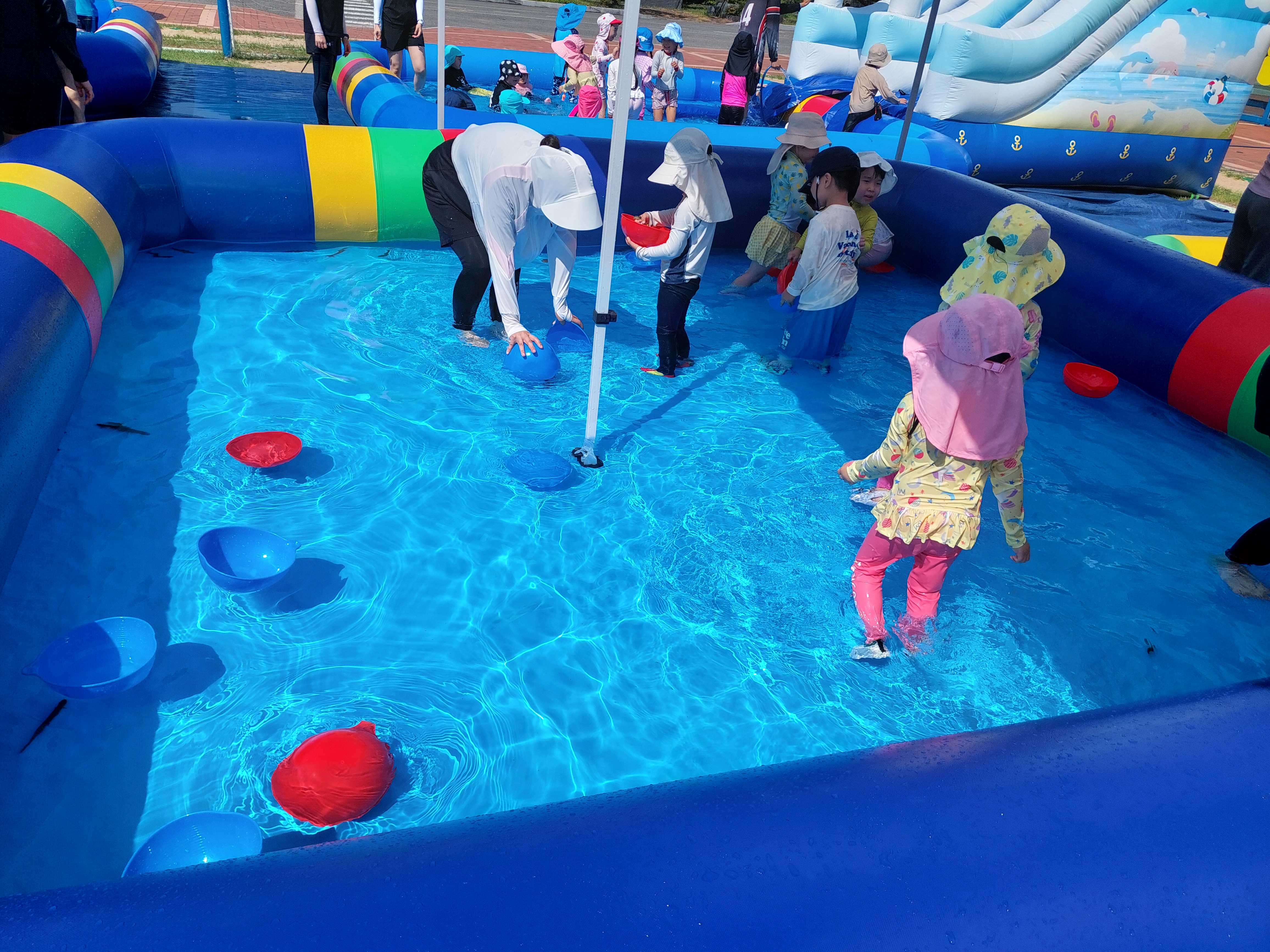 선진유치원‘워터파크-Day’ 여름 물놀이터 개장 - 관련이미지2